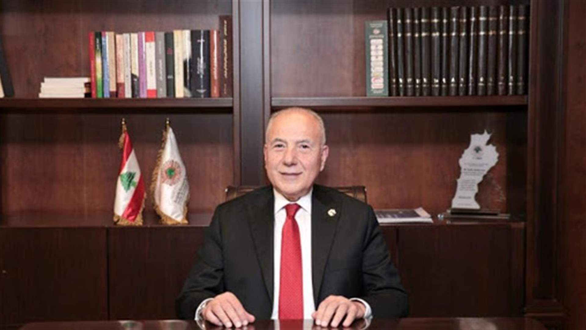 دبوسي طلب في كتاب من دياب العودة عن قرار إغلاق مكاتب الصيرفة الرسمية