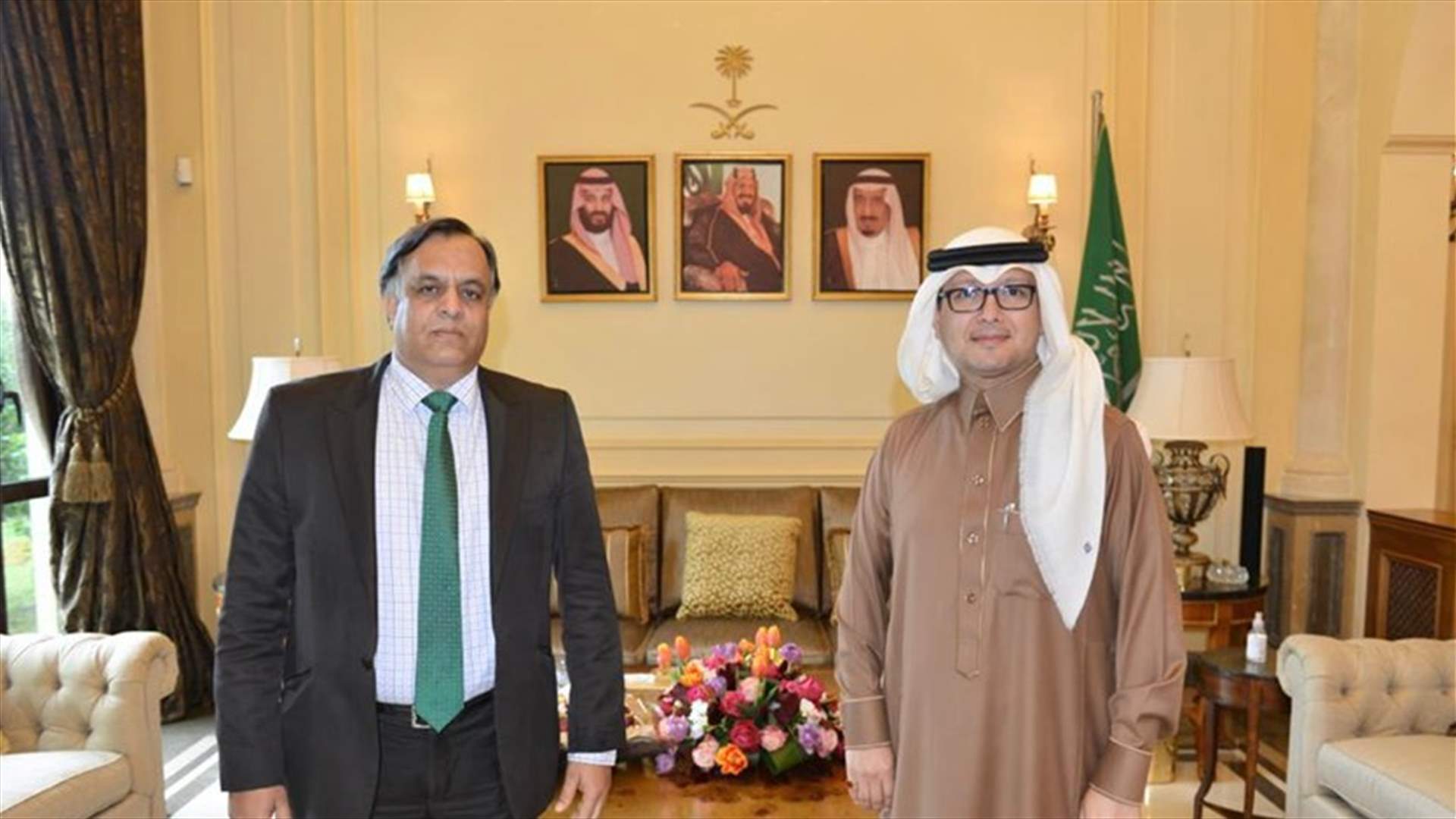 بخاري يلتقي نظيره الهندي.. وتأكيد على شراكة تُسهم في استقرار اقتصاد العالم