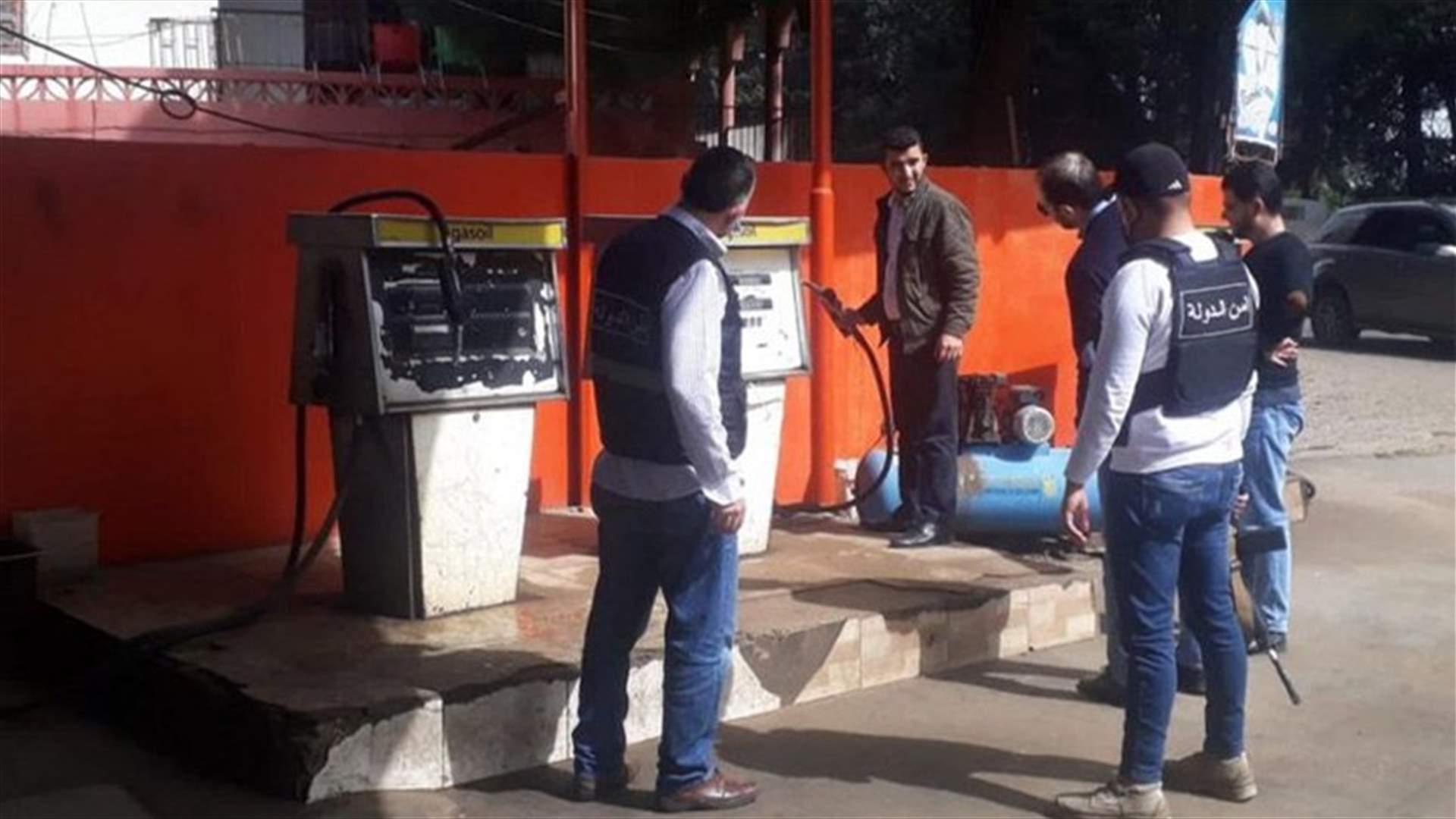 محاضر ضبط لمحتكري مادة البنزين في عبا ومجدل سلم