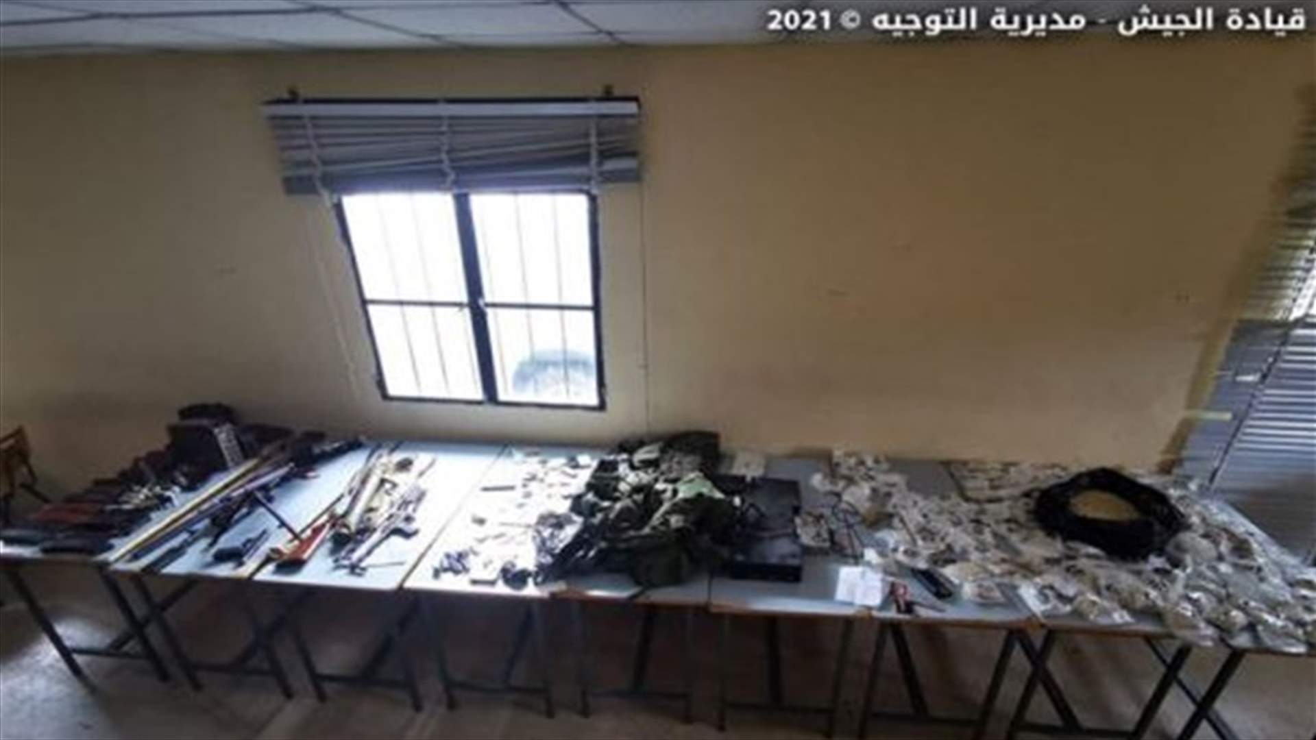 دهم منازل عدد من المطلوبين في بريتال...  وسقوط قتلى