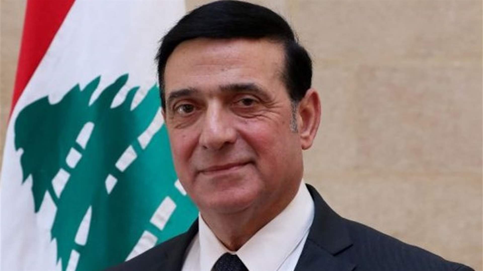 متعهدو الشحن والتفريغ في مرفأ بيروت علقوا إضرابهم بعد اجتماعهم مع وزير الأشغال