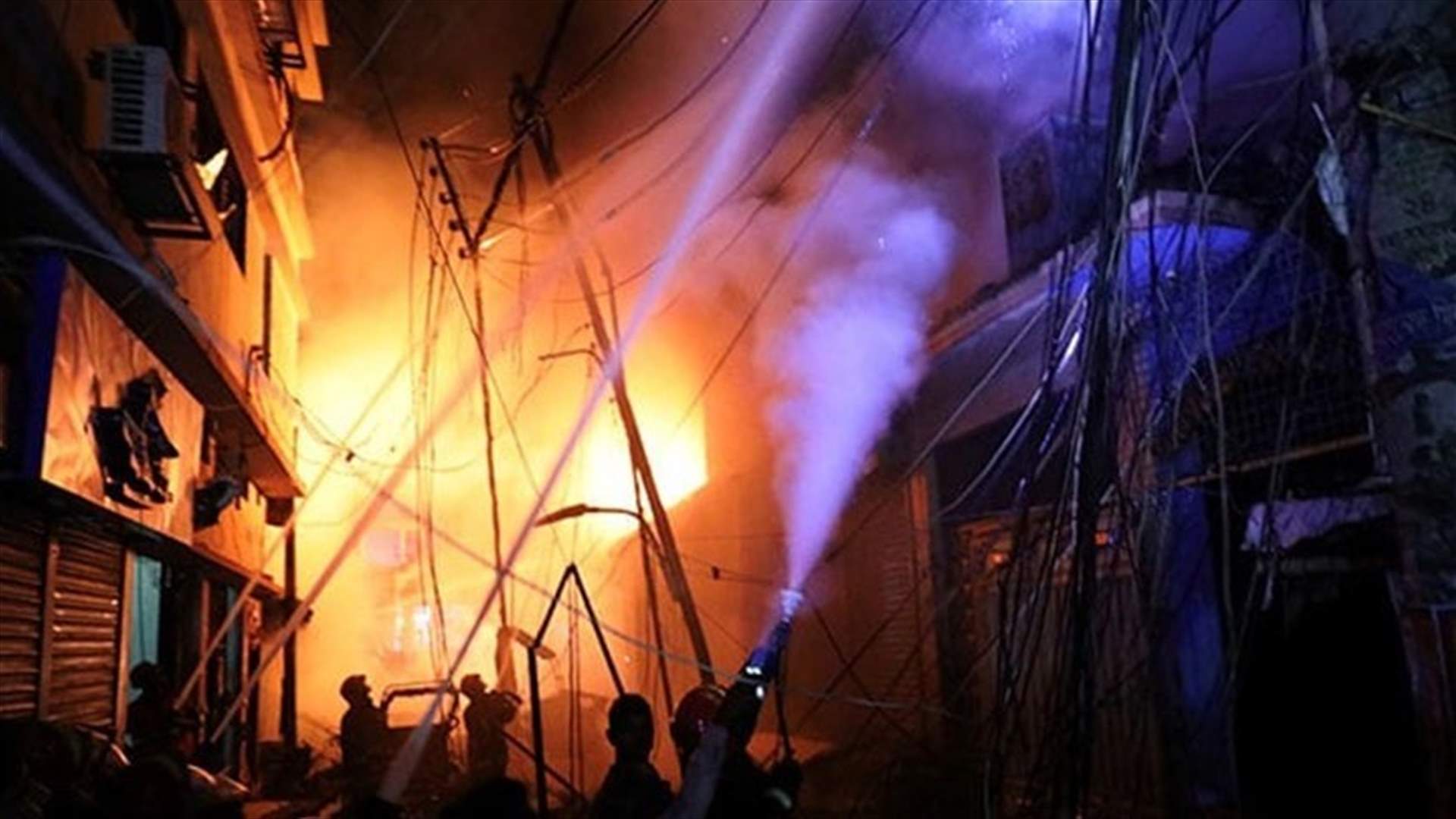 حريق يدمر آلاف المساكن ويقتل عددا من الأشخاص في مخيم للروهينجا في في جنوب بنغلادش