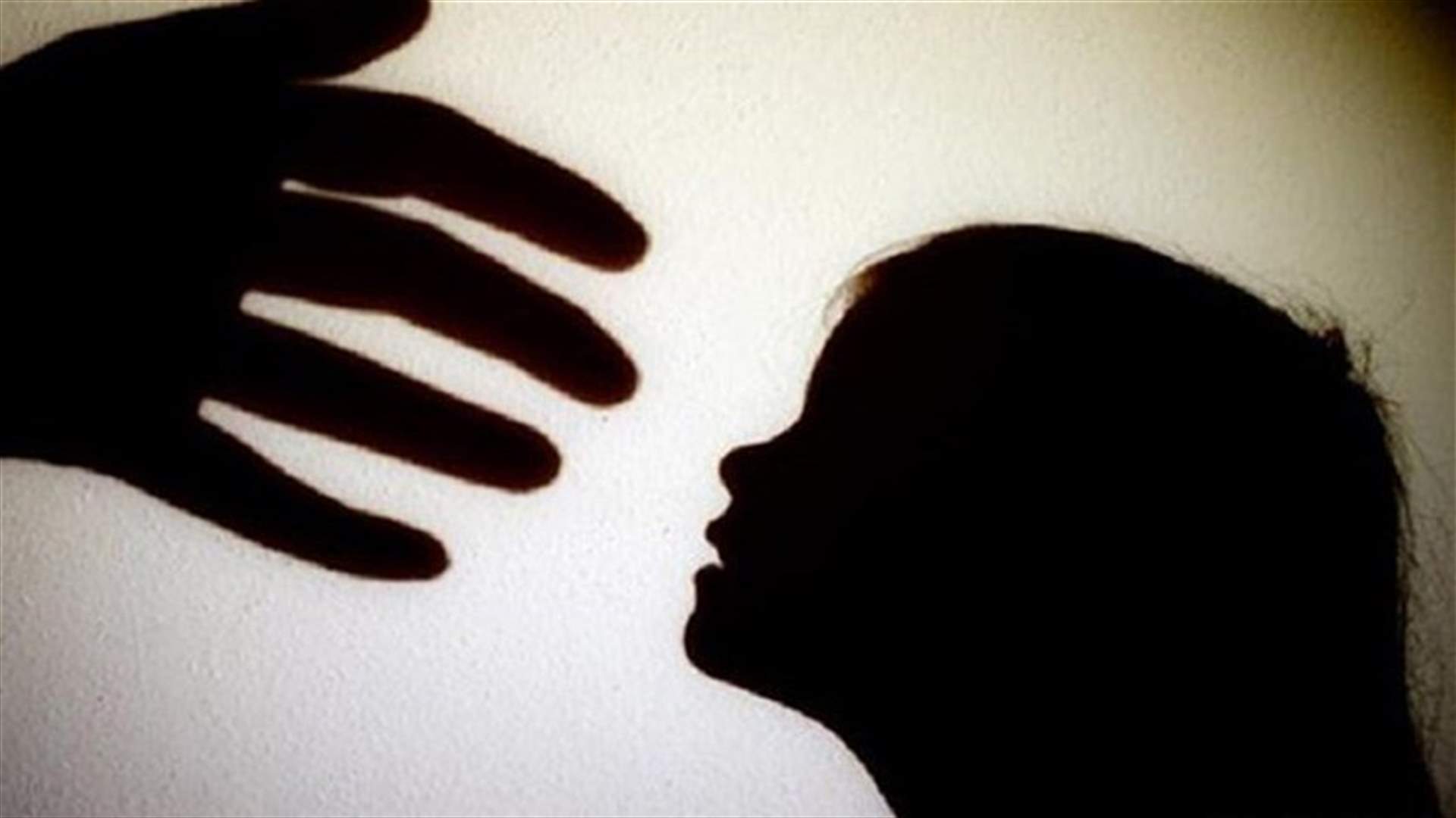 حادثة مقتل طفلة تشعل مواقع التواصل الاجتماعي... فهل ارتكبها والدها؟