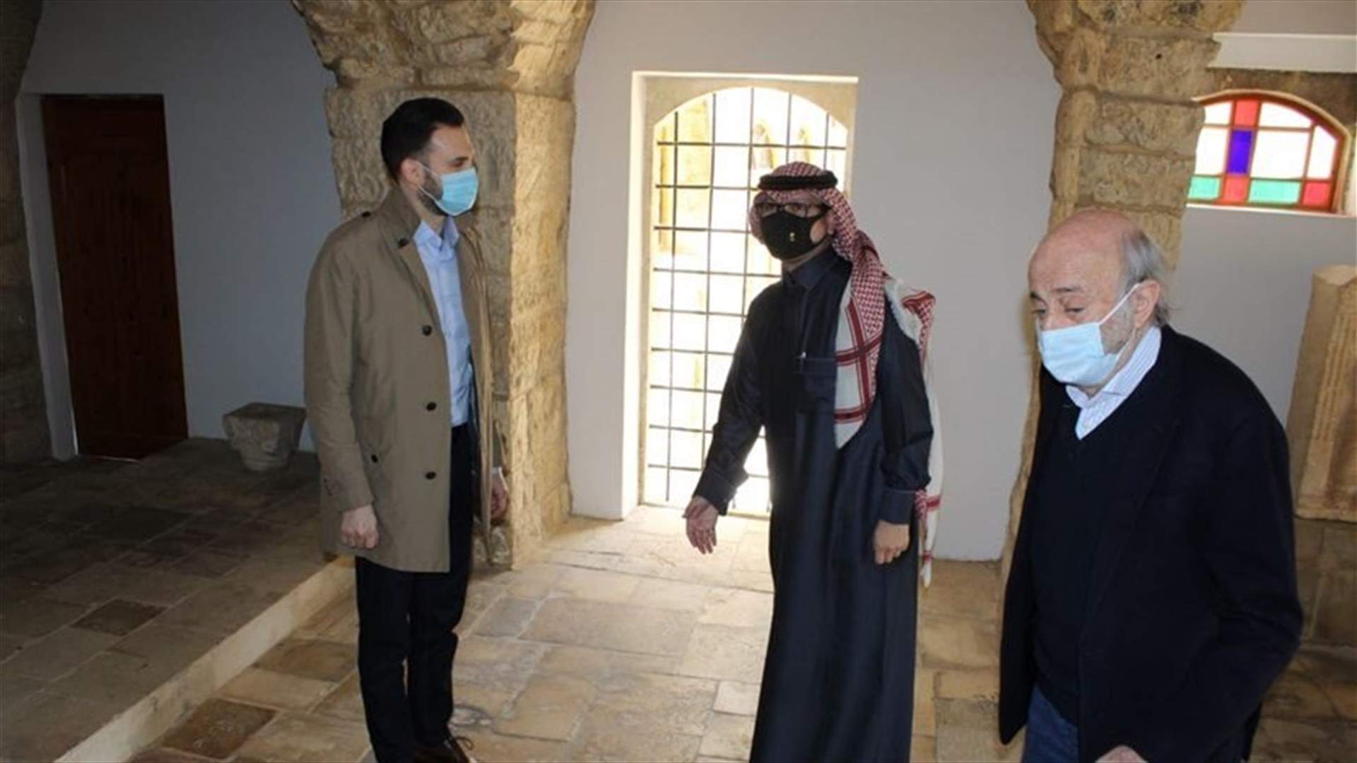 Jumblatt meets with Saudi ambassador Bukhari