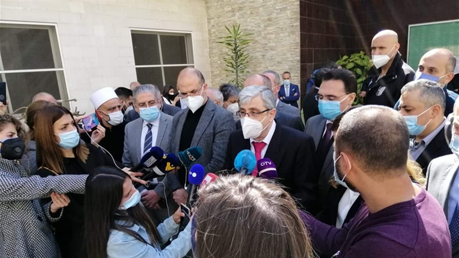 المجذوب خلال اطلاق حملة تحصين العائلة التربوية: خطوة أولى للعودة الآمنة إلى المدمج.. حسن: كل اللقاحات تؤمن الحماية