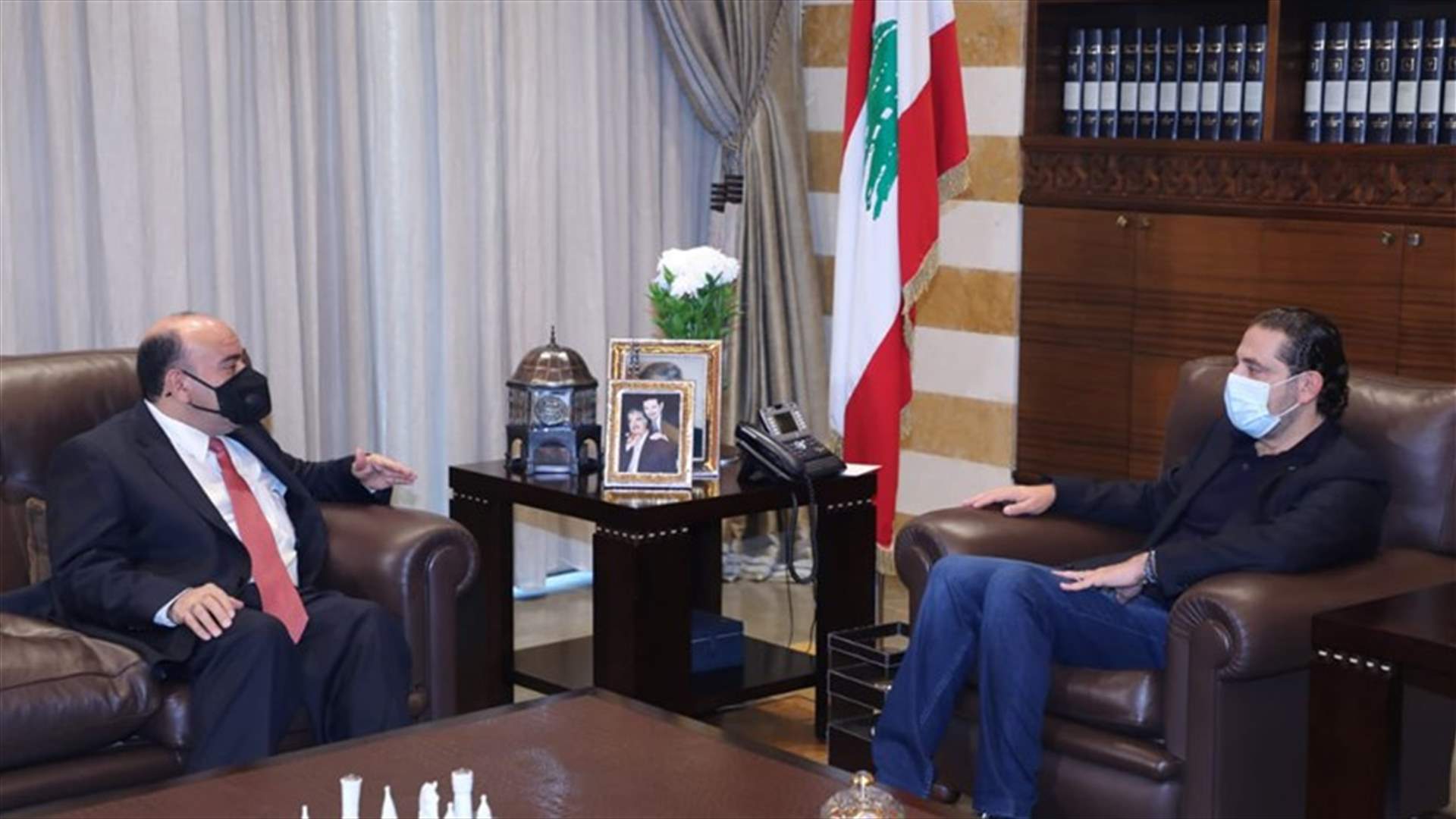 الحريري عرض التطورات مع سفير الاردن وابرق الى امير الكويت معزيا