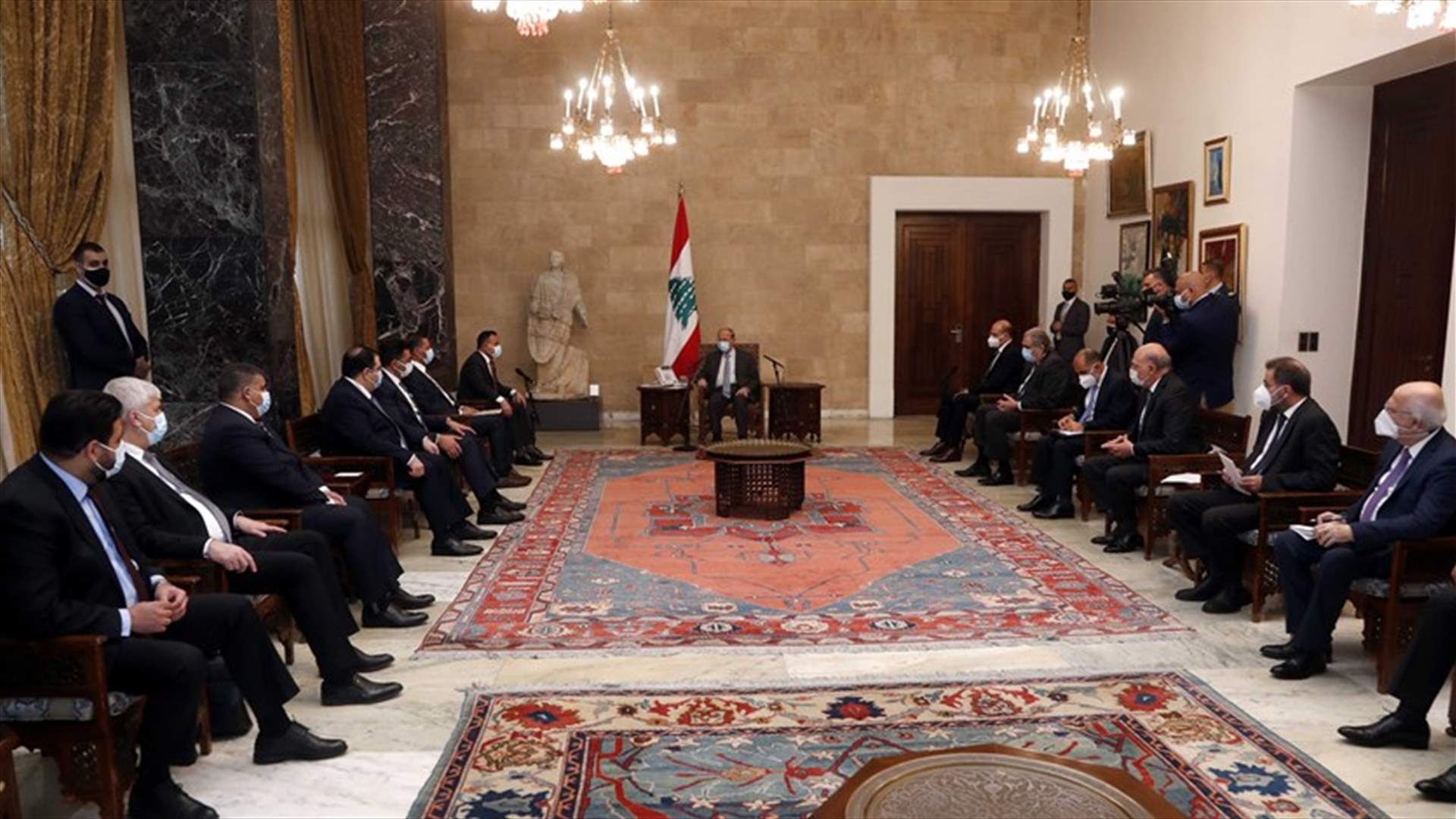 عون عرض مع وفد عراقي سبل التعاون بين البليدين...