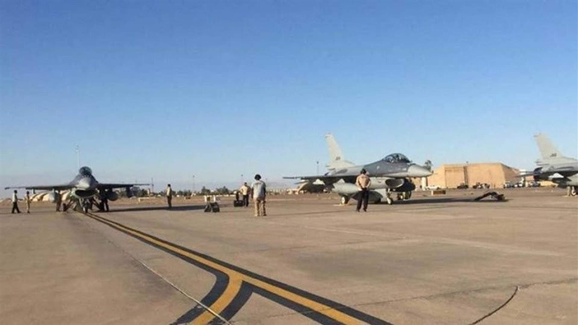صاروخان يستهدفان قاعدة جوية عراقية تضمّ عسكريين أميركيين
