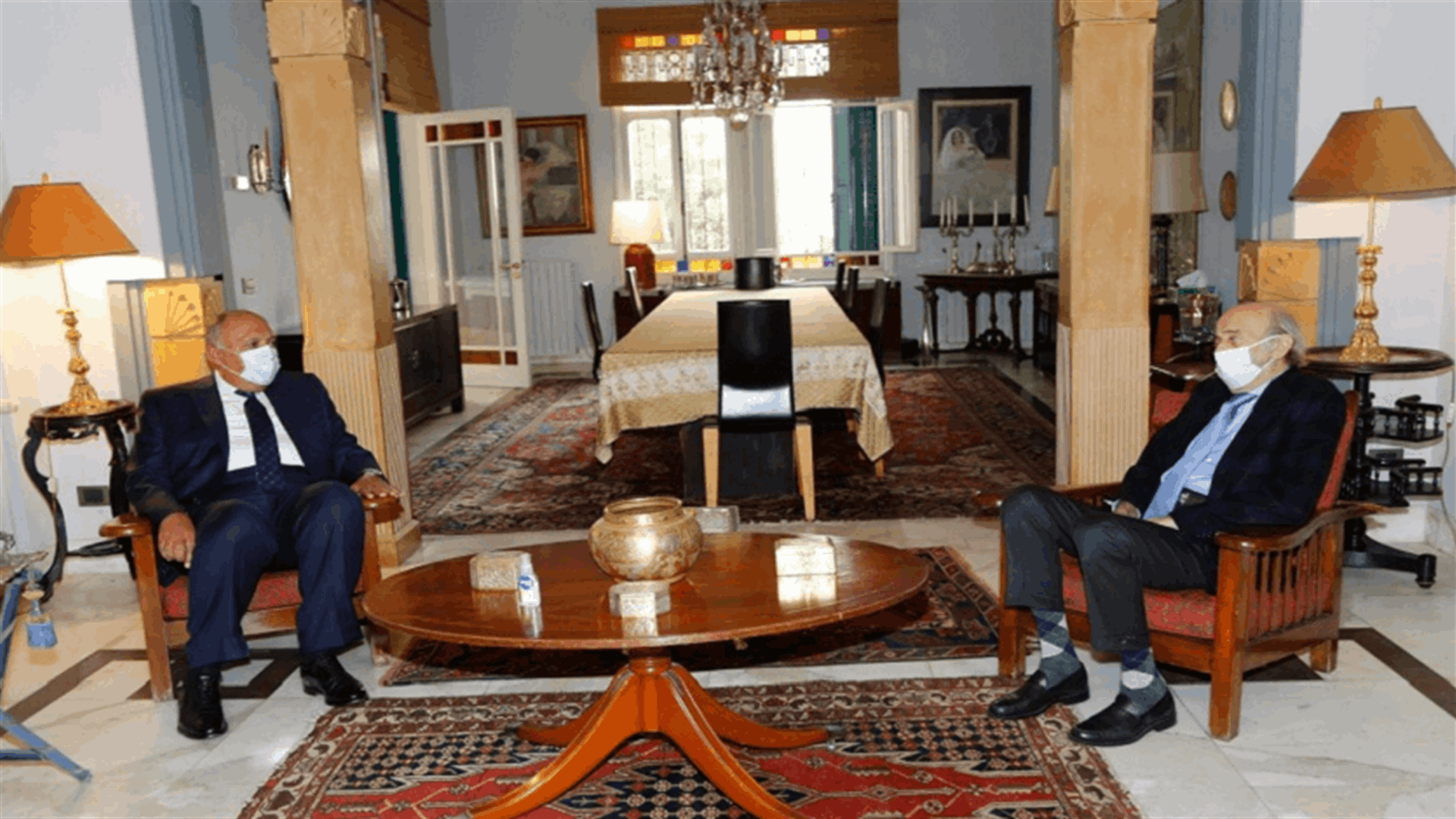 جنبلاط عرض المستجدات مع وزير الخارجية المصري