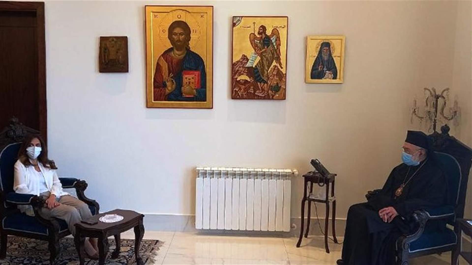 المطران عودة استقبل عكر وتباحثا في الأوضاع العامة