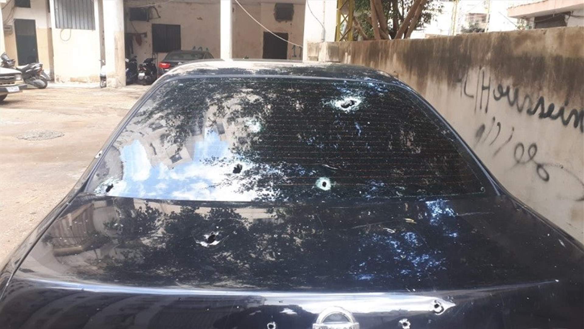 تعرض سيارة الشيخ عباس زغيب لاطلاق نار في المريجة