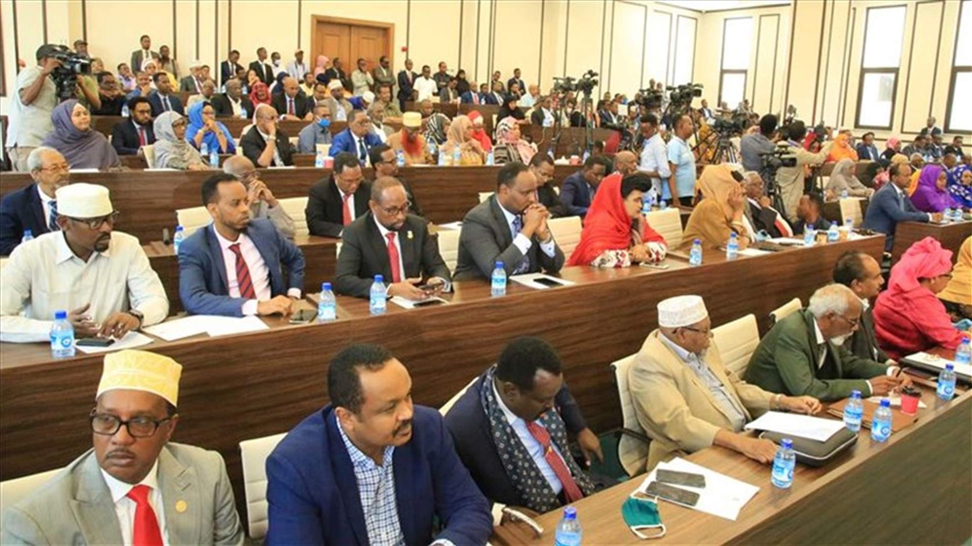 البرلمان الصومالي يصوت لصالح تمديد الفترة الرئاسية عامين