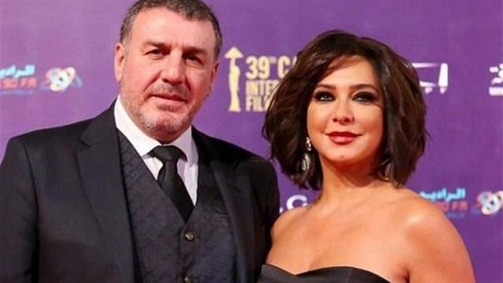 وائل رمضان ينشر صورة غير مُتوقّعة لسلاف فواخرجي... كيف بدت نجمة &quot;بانتظار الياسمين&quot;؟
