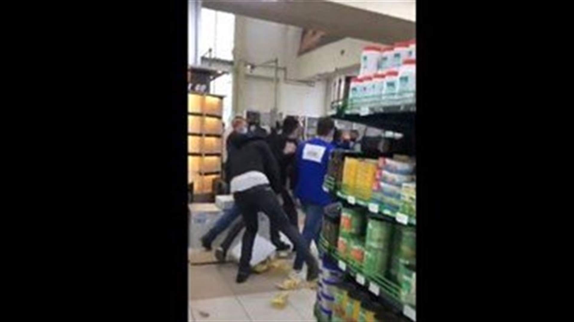 Fight breaks out inside supermarket over subsidized items-[VIDEO]