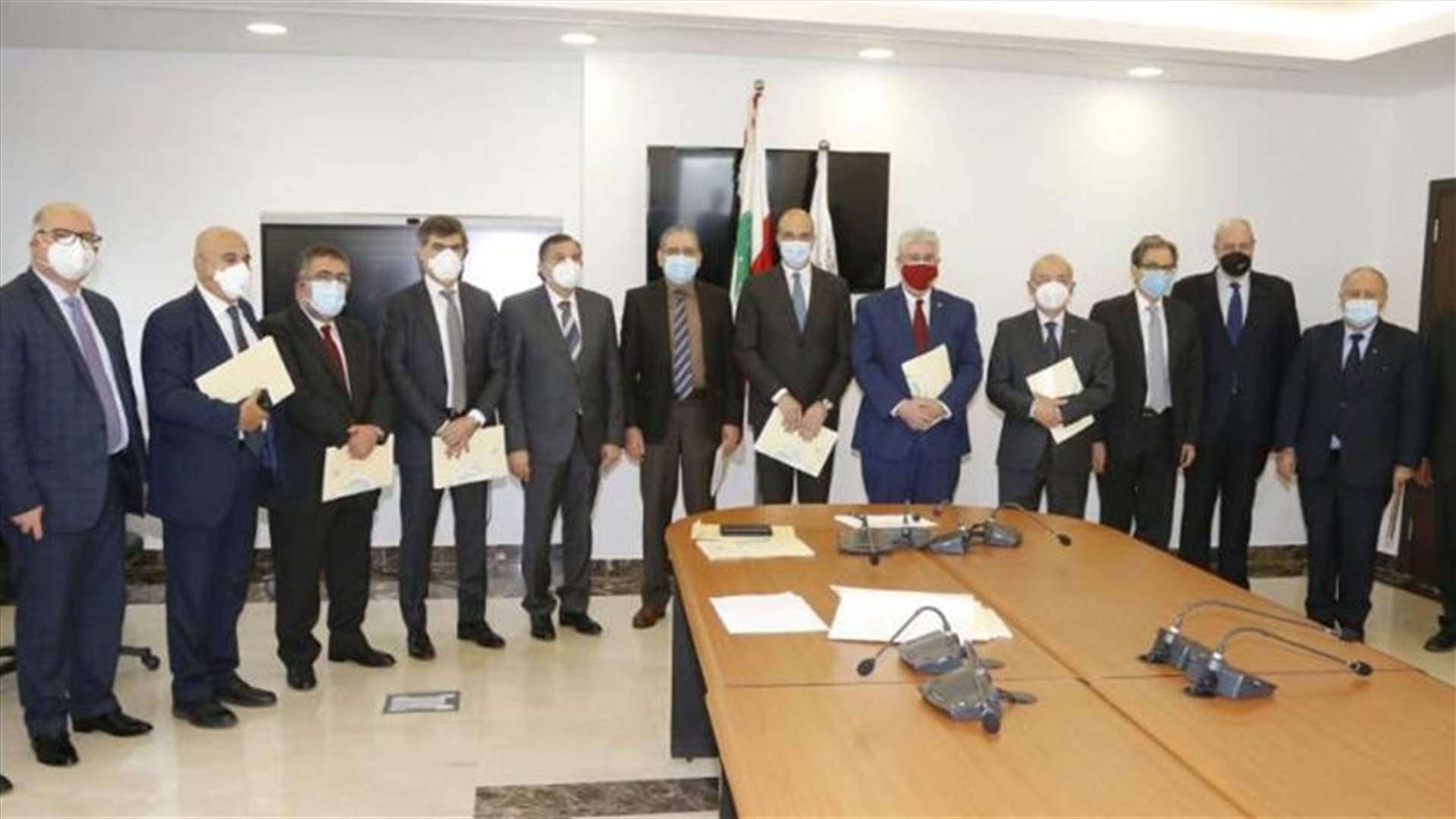 حسن وقع على اتفاقيات مع عدد من الجامعات لتلقيح طاقمها والمساهمة في حملات ميدانية: خطوة متقدمة نحو التمنيع المجتمعي