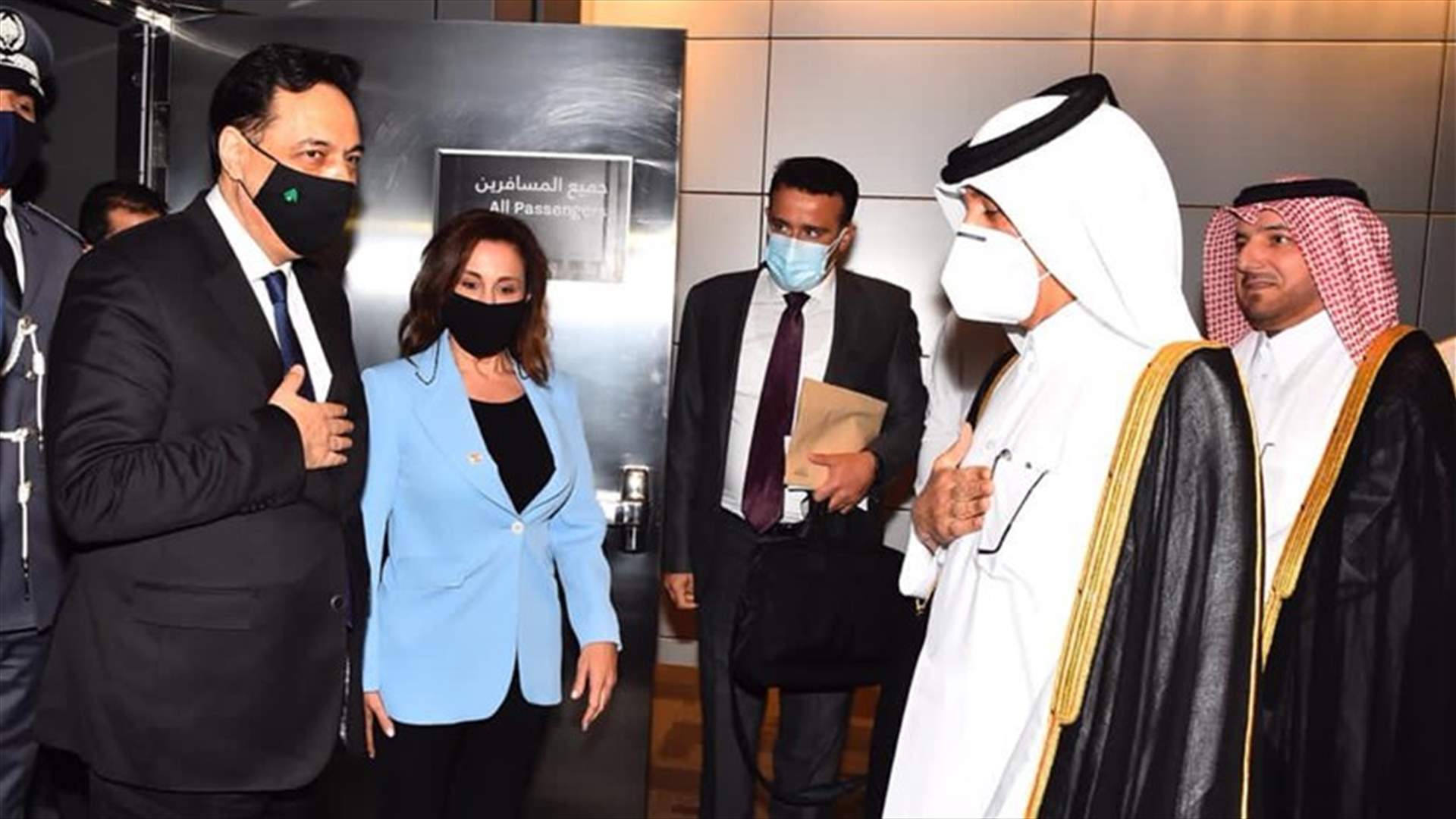 وصول الرئيس دياب إلى مطار حمد الدولي - الدوحة في إطار زيارته الرسمية إلى دولة قطر