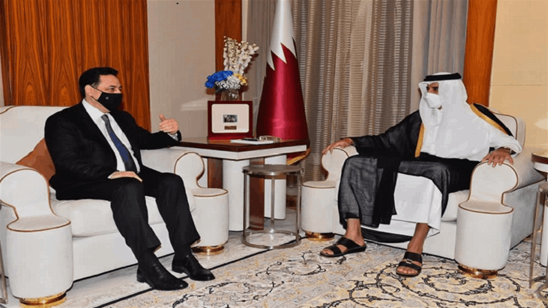 أمير قطر يستقبل الرئيس دياب