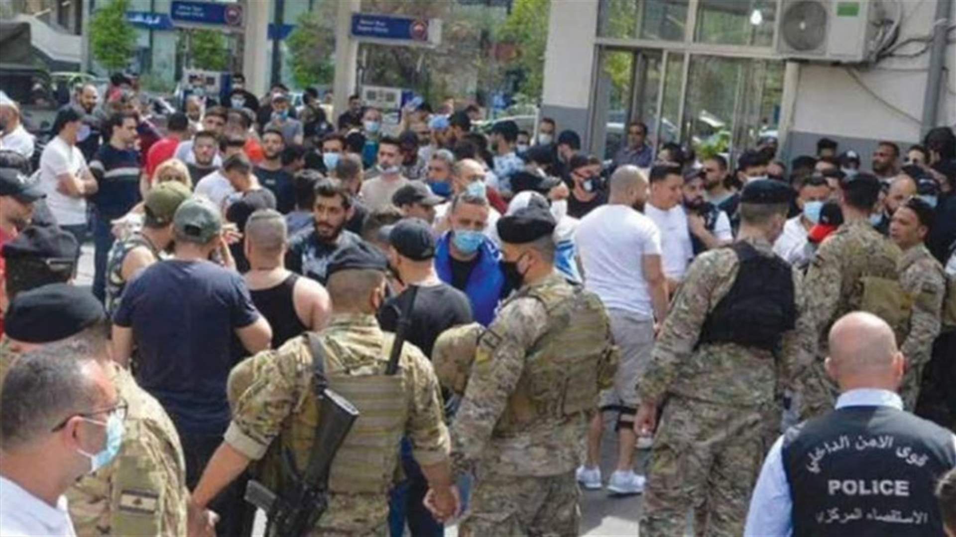 الخلاف القضائي ينتقل إلى الشارع... ماذا قال الحجار لـ"الشرق الأوسط"؟