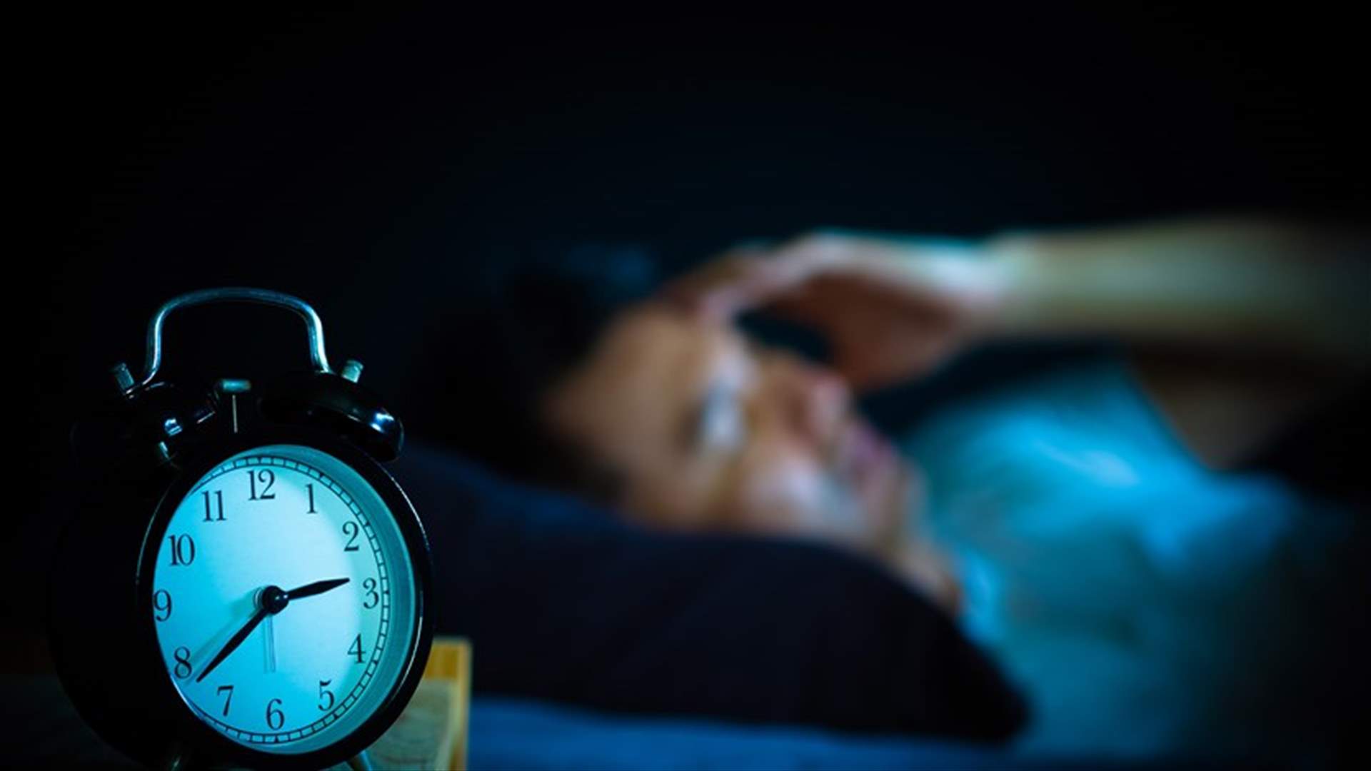 النوم لساعات قليلة مرتبط بزيادة خطر الإصابة بالخرف