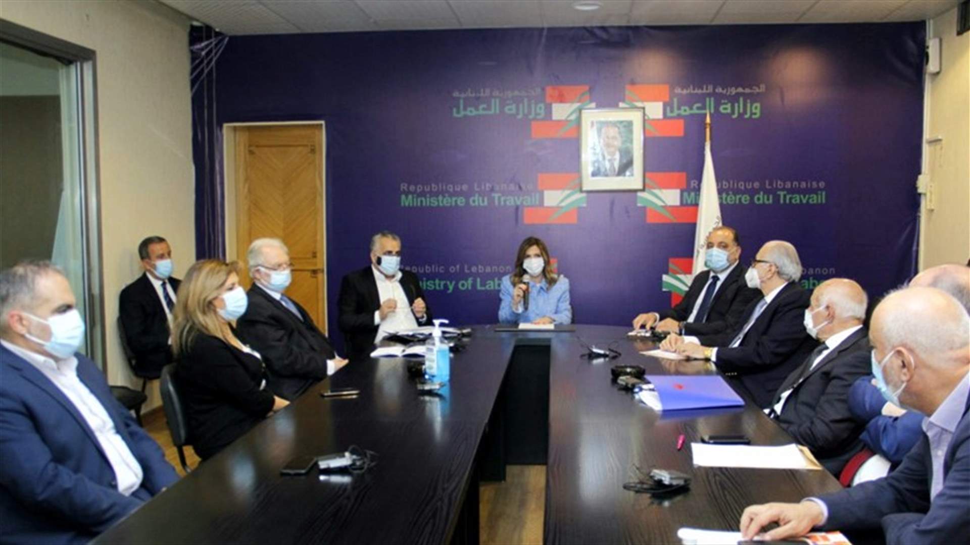 يمين ترأست اجتماعا لاطلاق نظام التأمين ضد البطالة: يليق كمبادرة نطلقها للعمال في عيدهم