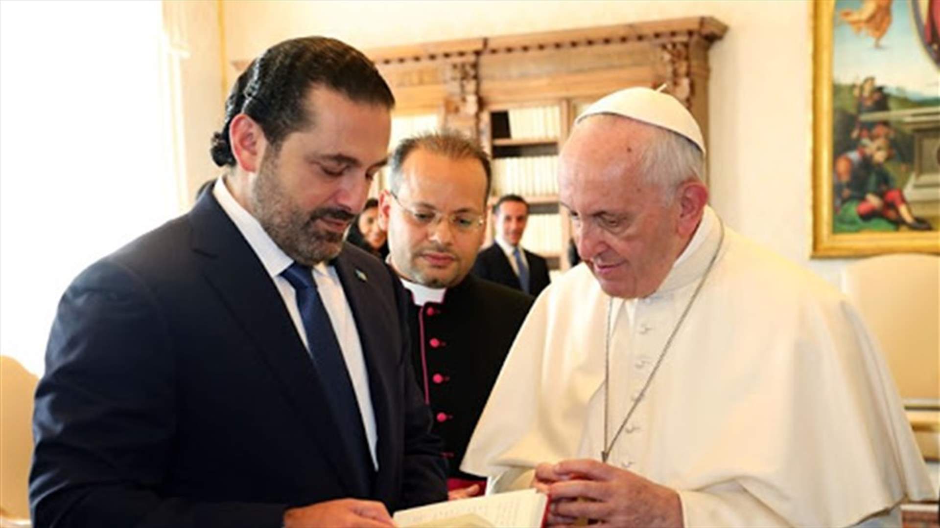 Pope promises Lebanon visit, calls for end to political deadlock