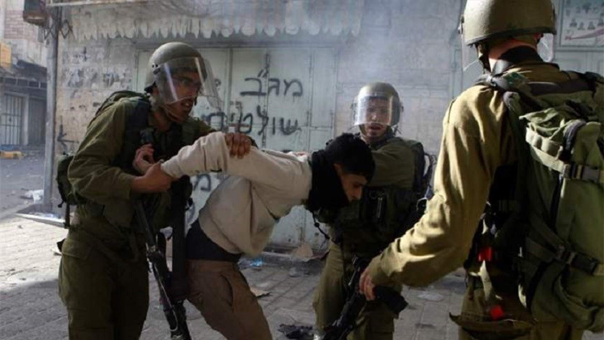 أكثر من مئة جريح في مواجهات بين فلسطينيين والشرطة الإسرائيلية في القدس