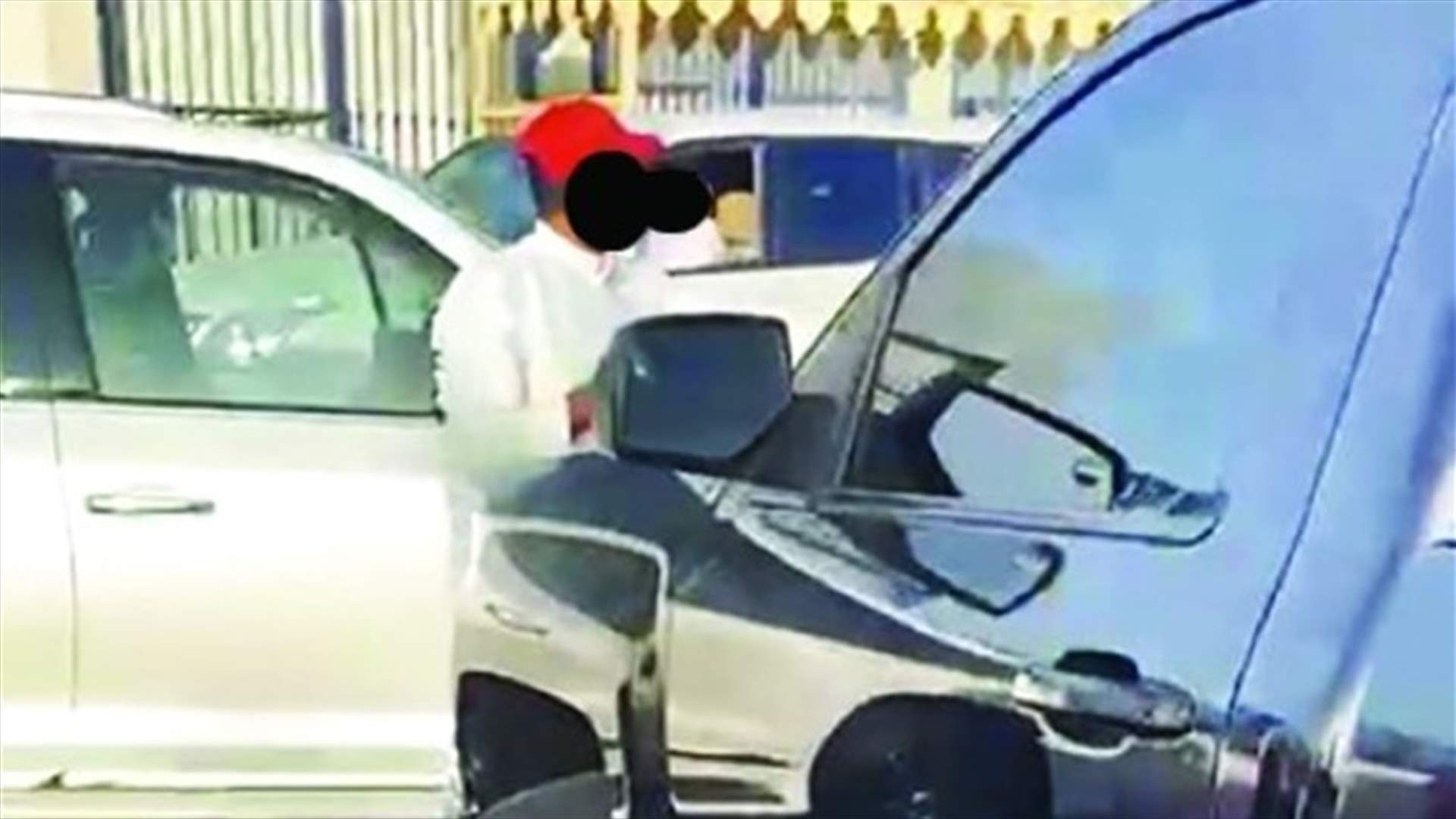 جريمة مروعة... كويتي يخطف مواطنة ويطعنها في صدرها!