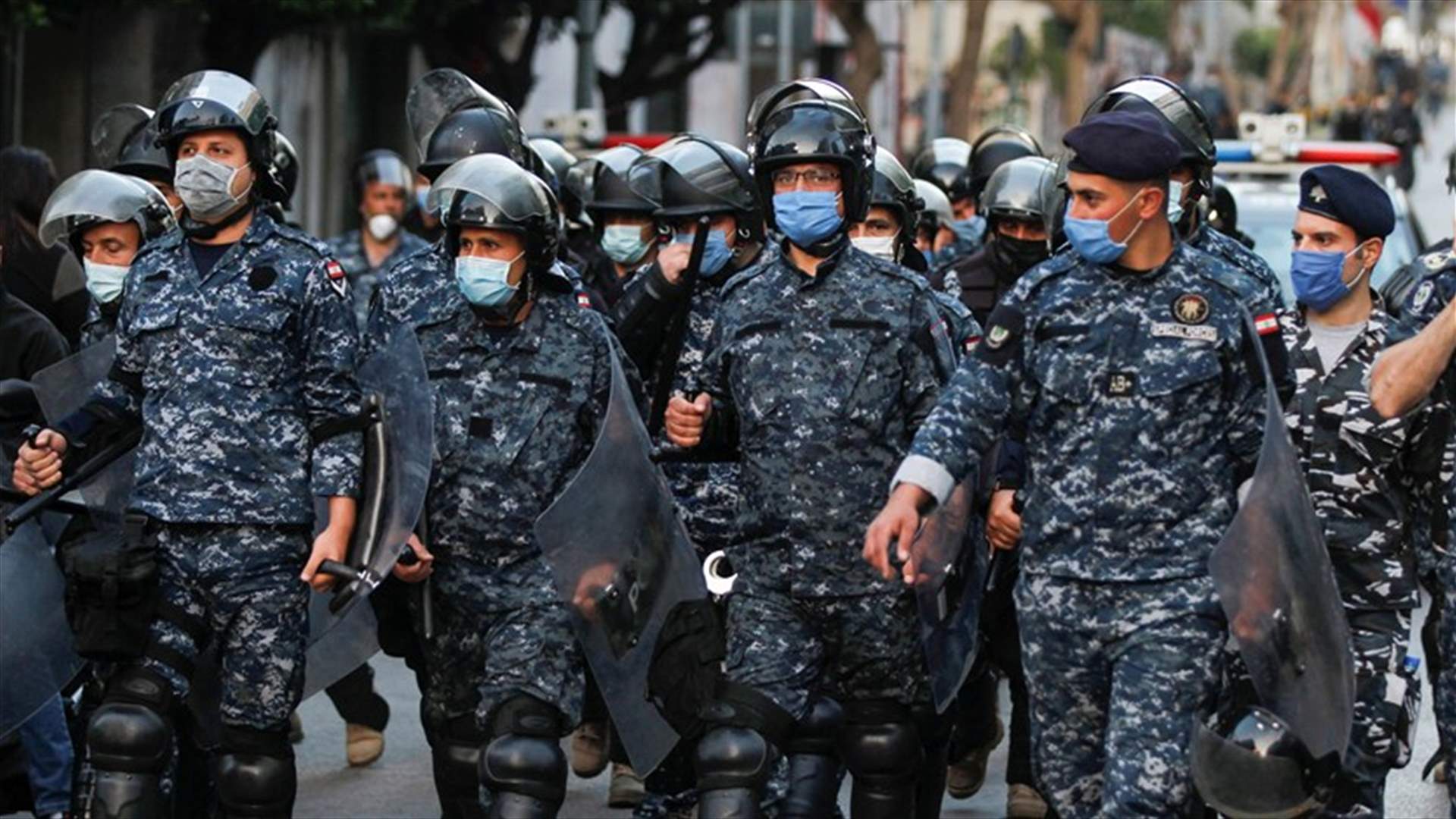 القيادات الأمنية باشرت بوضع خريطة طريق للتعاطي مع ردود الفعل الشعبية حيال قرار ترشيد الدعم (الشرق الاوسط)