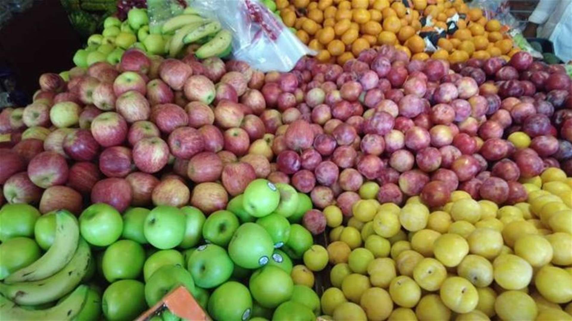 الكويت تسمح باستمرار شحن الخضار والفاكهة من لبنان جواً وبحراً  (الراي الكويتية)