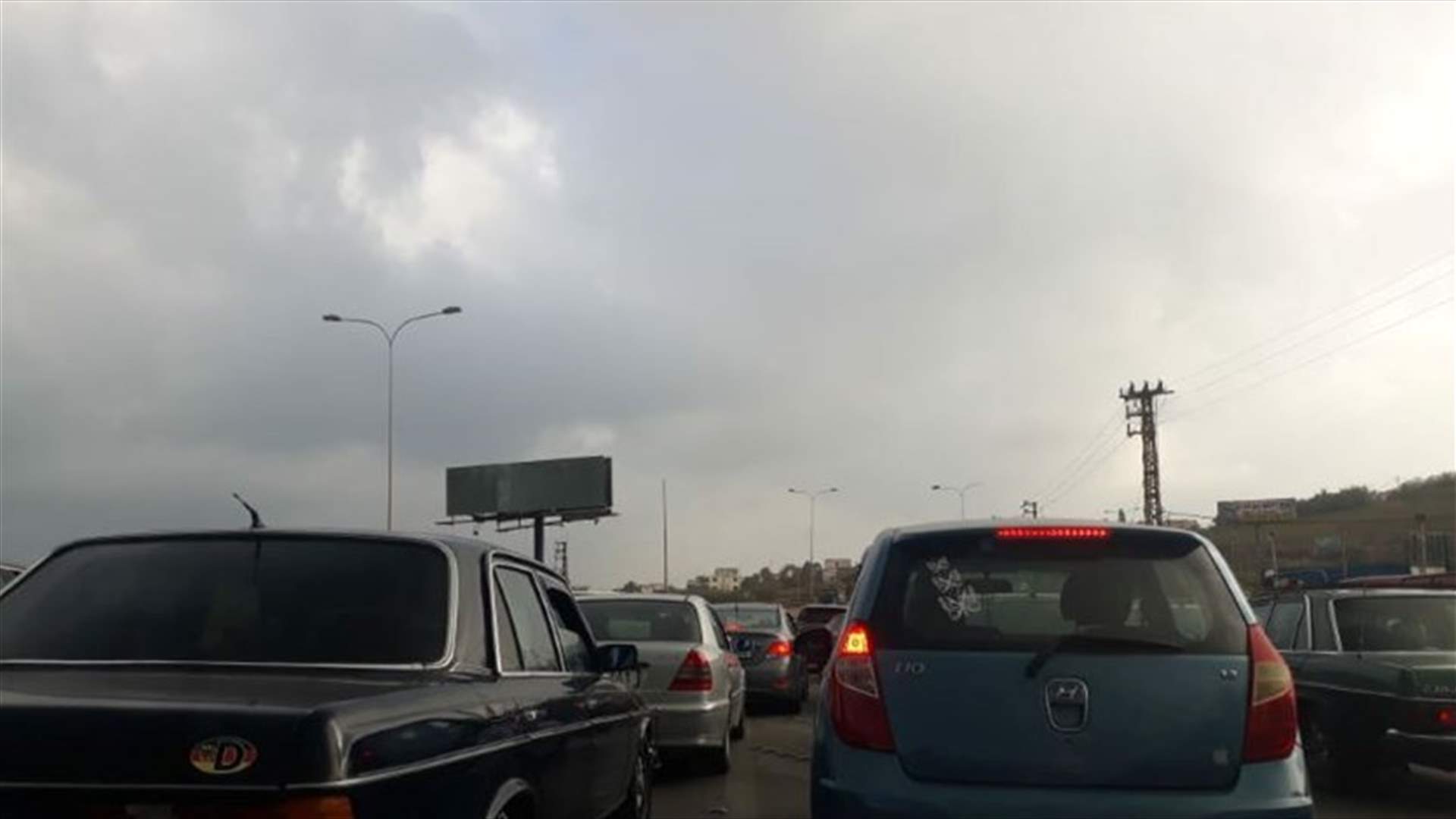 جرح عدد من المطلوبين خلال مطاردة تجار مخدرات عند مدخل صيدا