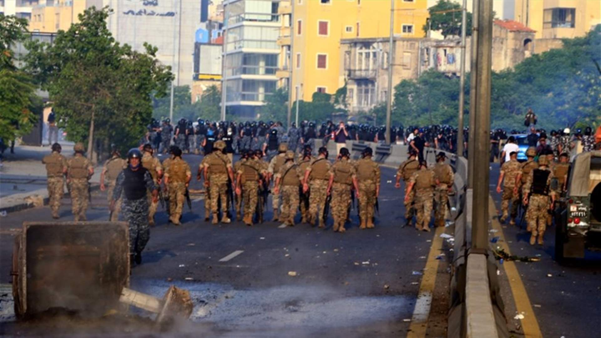 لقاء بين البخاري وقائد الجيش... والسعوديّة تشترط إبعاد حزب الله عن الجيش لتقديم مساعدات (الأخبار)