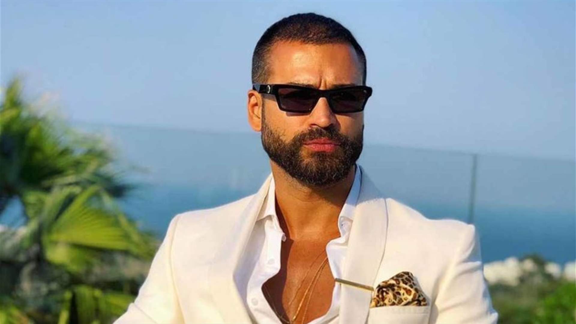 وسام حنا يناشد "السوق السوداء" لتطعيم والدته: "مستعد ادفع"