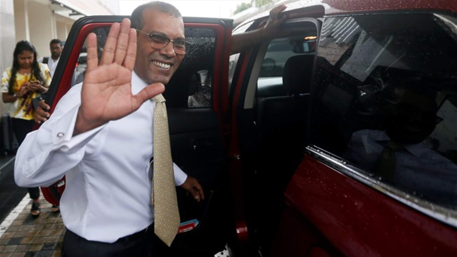 خضوع رئيس المالديف السابق محمد نشيد لجراحة بعد إصابته في انفجار