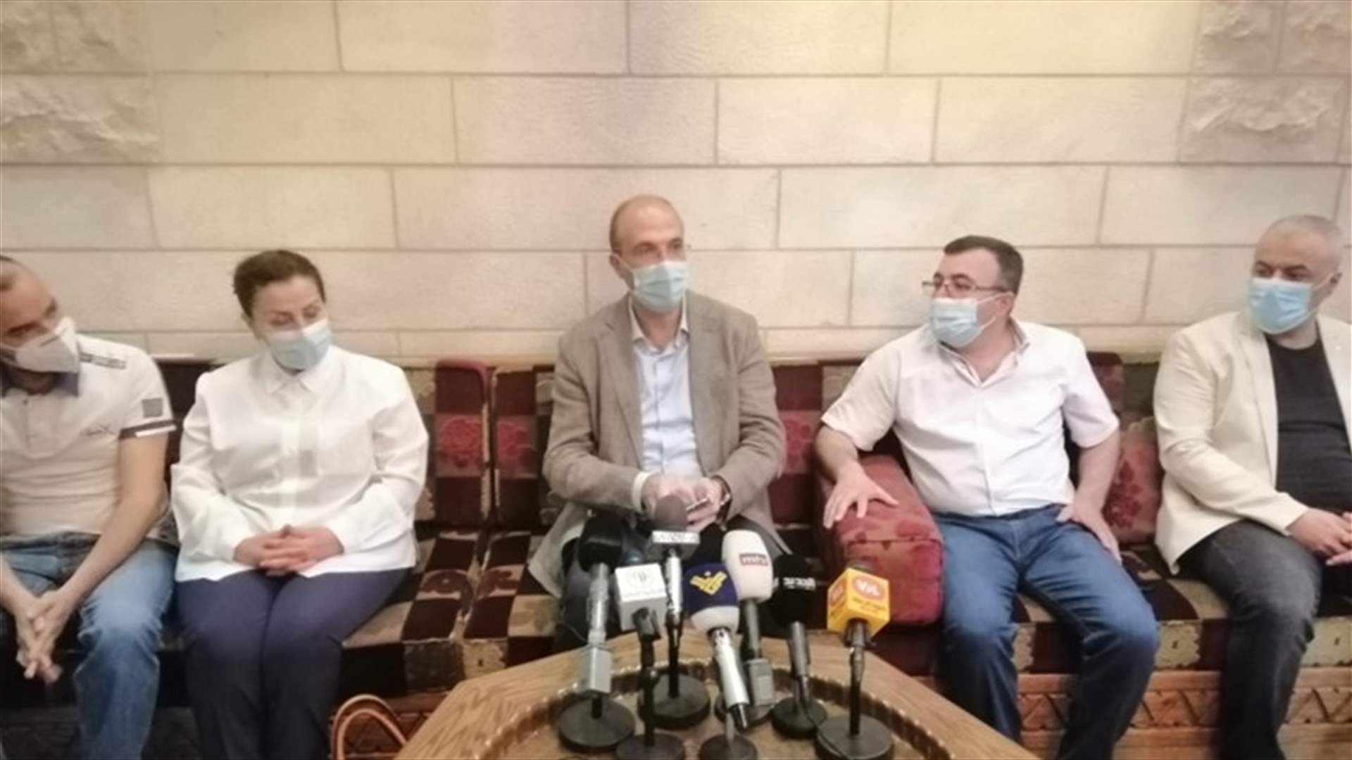 حسن: رفع الدعم عن الدواء والمستلزمات الطبية خط أحمر