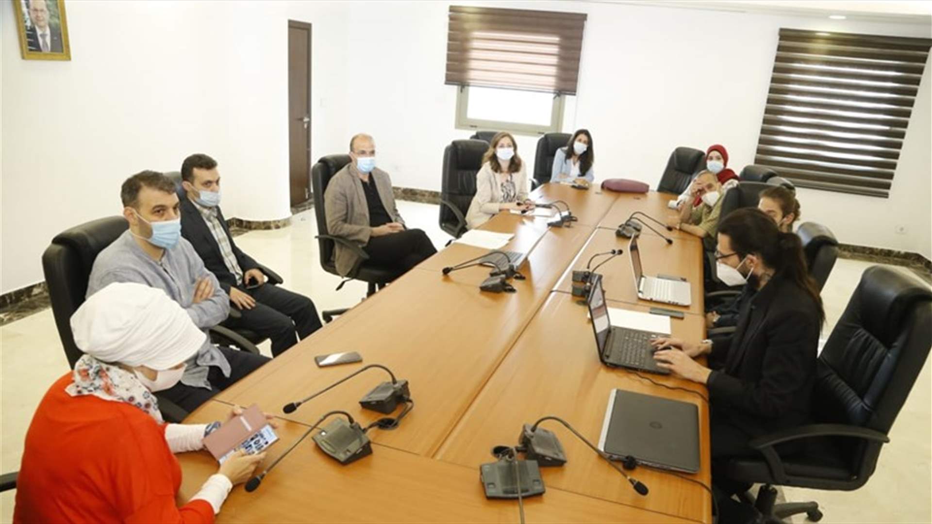 وزير الصحة تابع تطوير آلية عمل الخط الساخن 1214 وتحديد سقف زمني بخمس دقائق للمكالمة