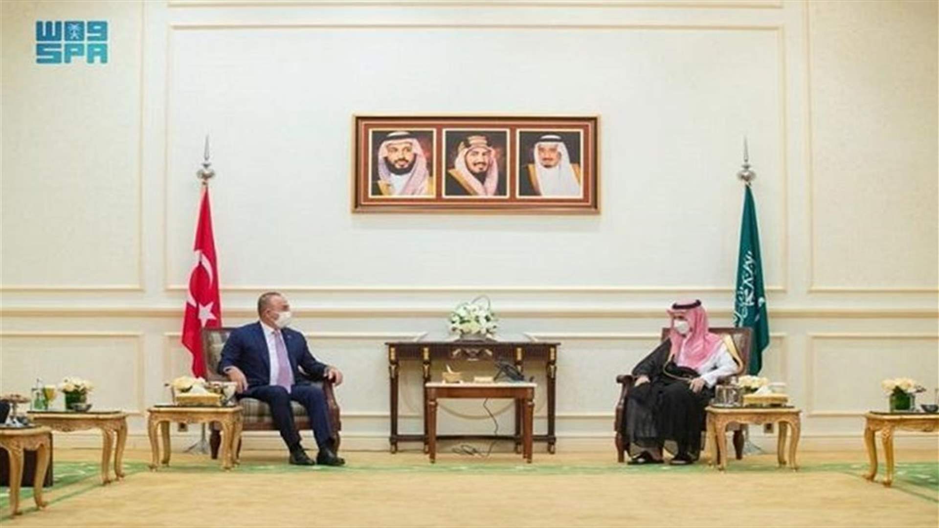 وزير الخارجية السعودي يستقبل نظيره التركي في مكة... ماذا قال أوغلو؟