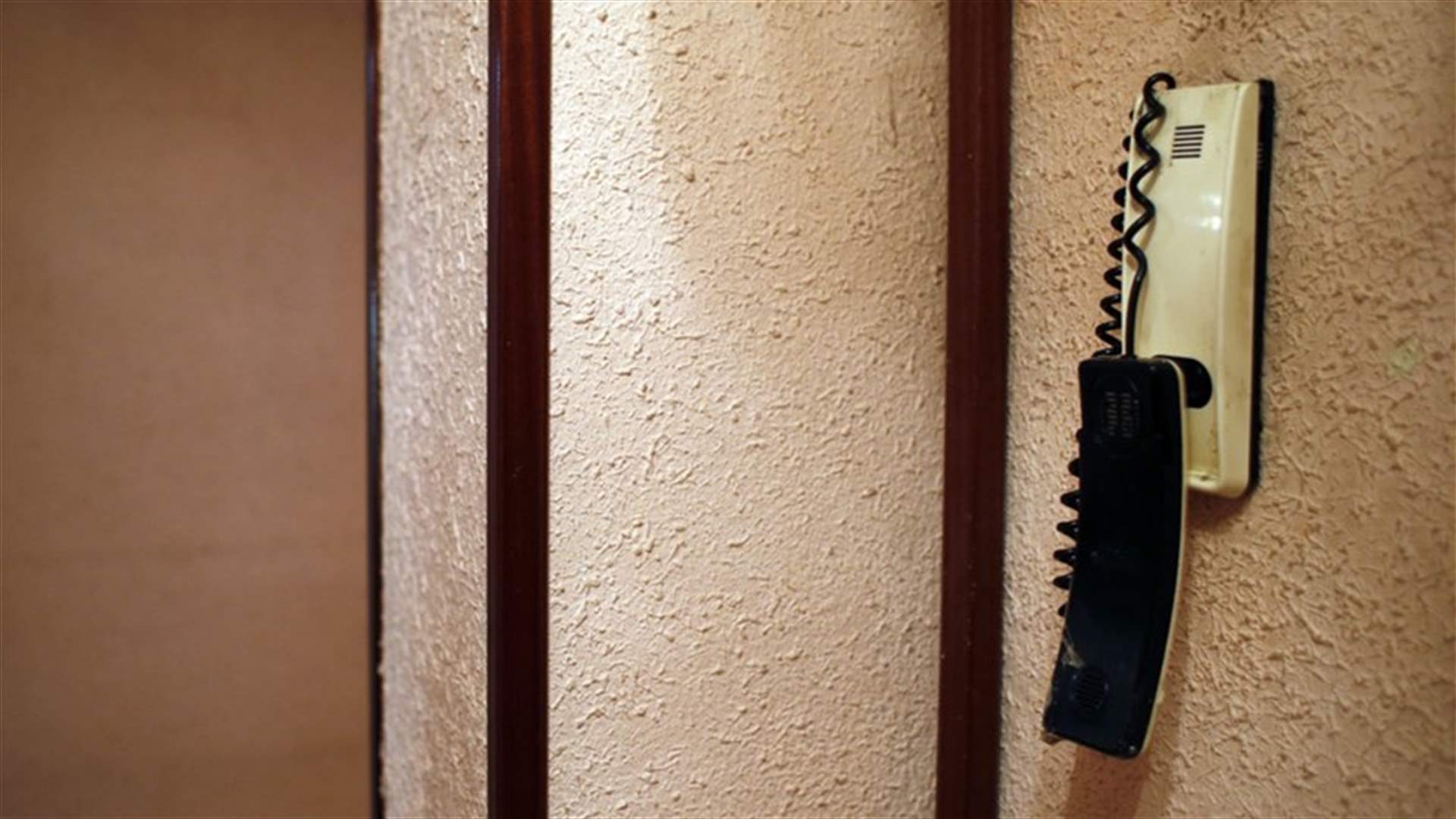 اتصل بخدمات الطوارئ نحو 9 آلاف مرة لـ"توبيخ العاملين وإهانتهم"... وهكذا كان مصيره!