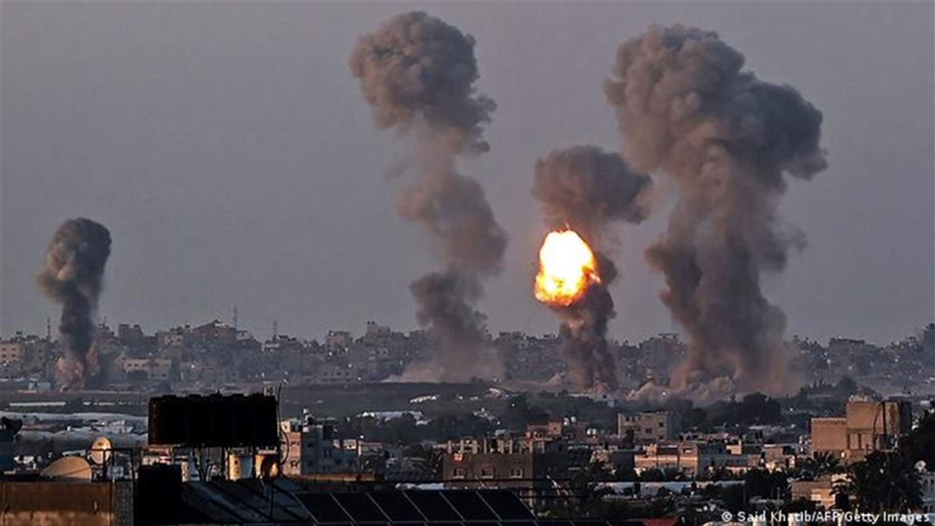 مقتل عشرة من أفراد عائلة فلسطينية واحدة في ضربة اسرائيلية في قطاع غزة