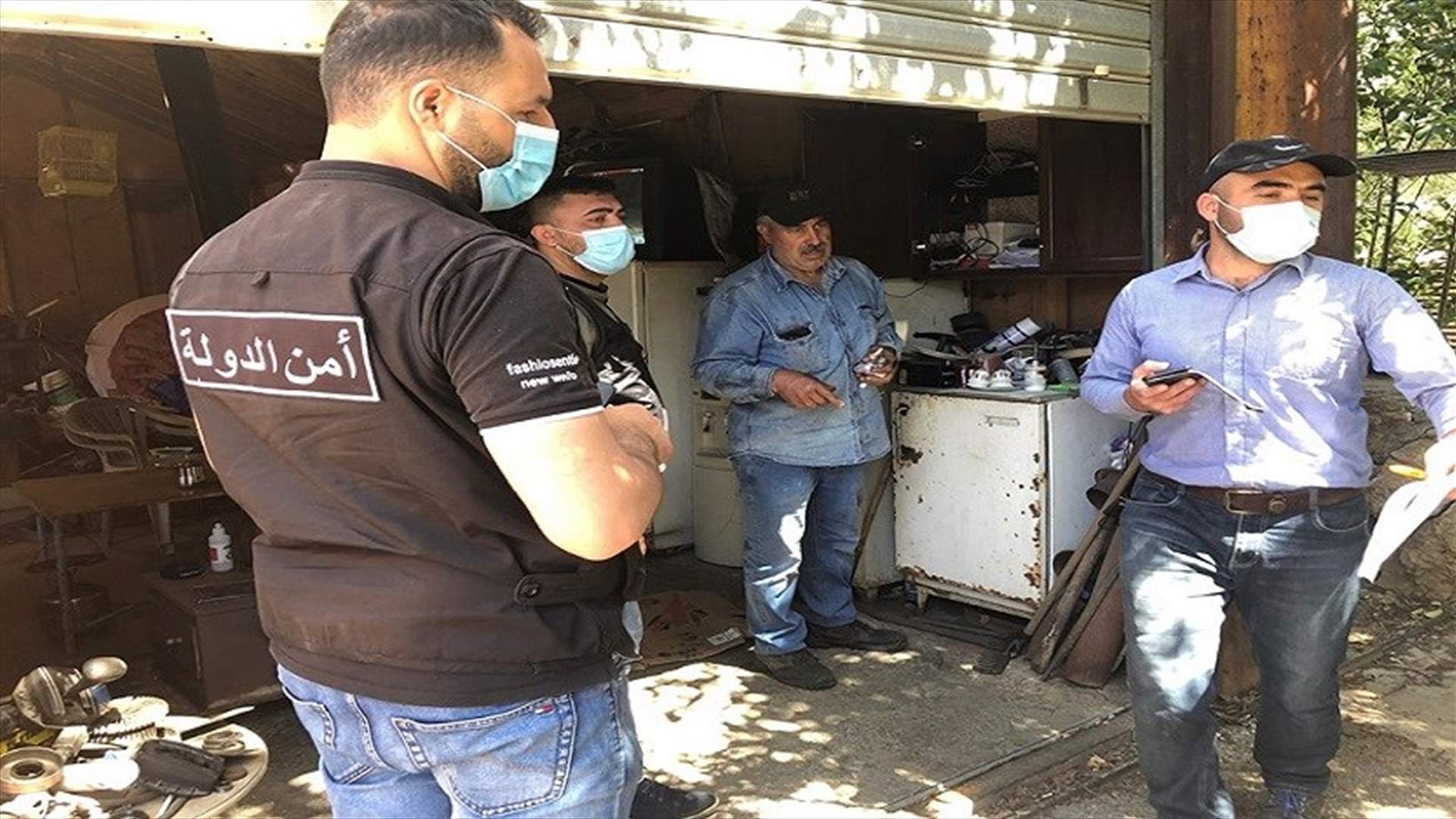 مراقبو الاقتصاد جالوا بمؤازرة امنية على اصحاب المولدات في حاصبيا للتأكد من التزامهم التسعيرة الرسمية