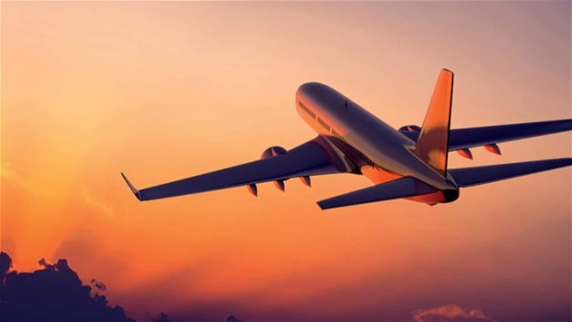 سلوك راكب يجبر طائرة على تحويل مسارها... ماذا فعل؟