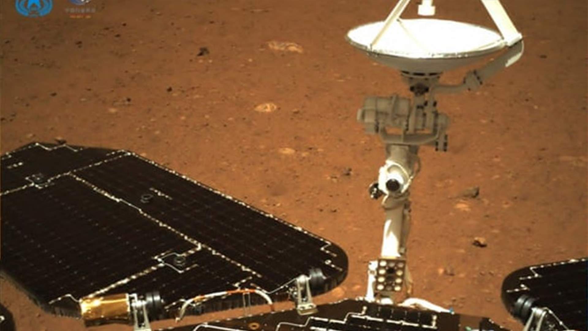 مسبار صيني يأخذ أولى خطواته على سطح المريخ