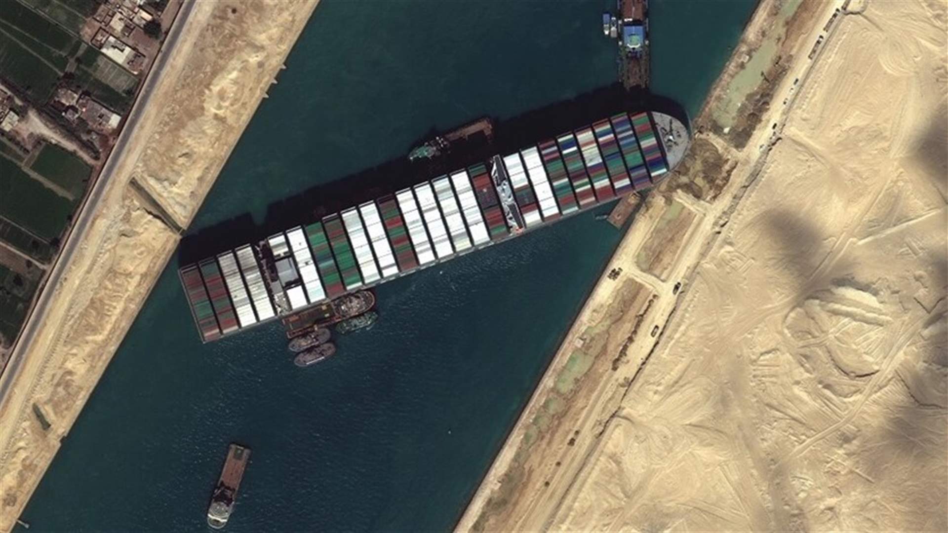 جنوح السفينة إيفر جفن... هل كان خطأ قناة السويس؟