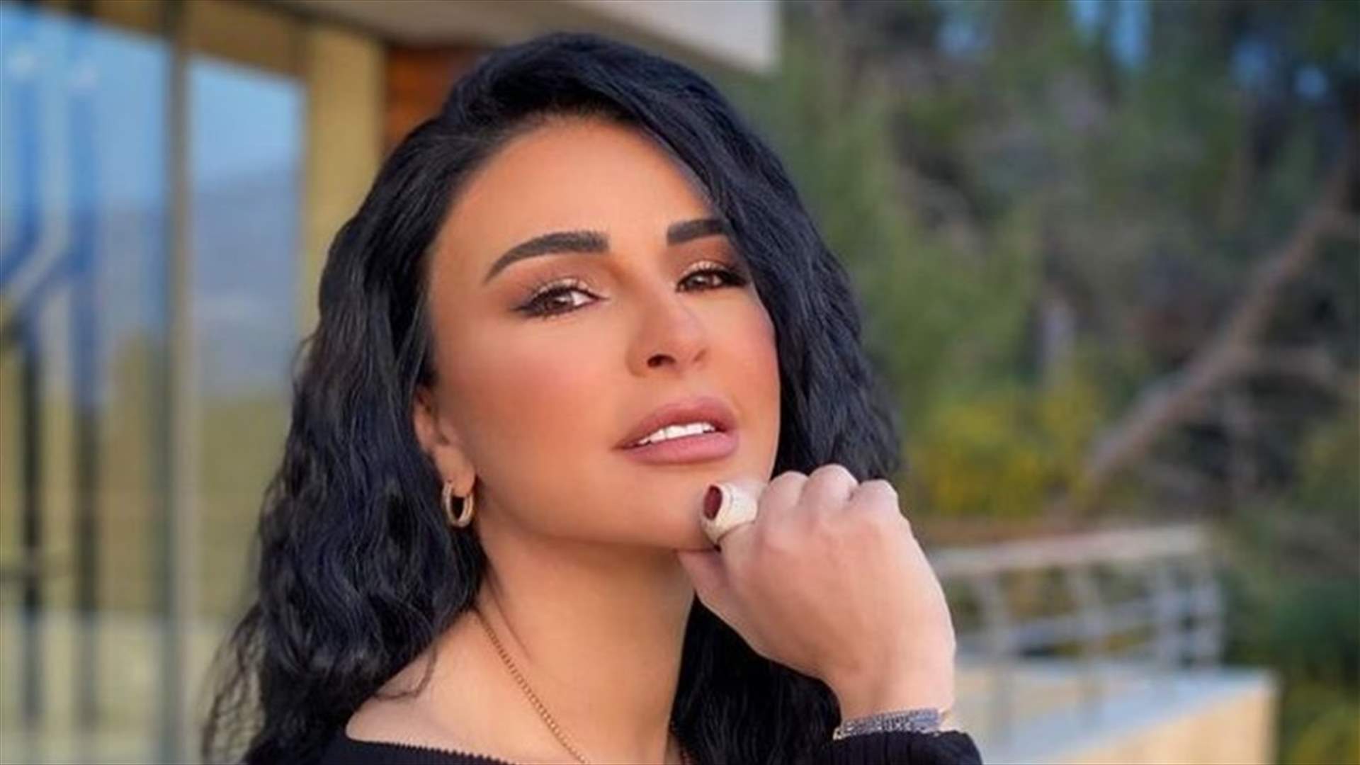 ماغي بو غصن برسالة أمل من وسط الصحراء (صورة)