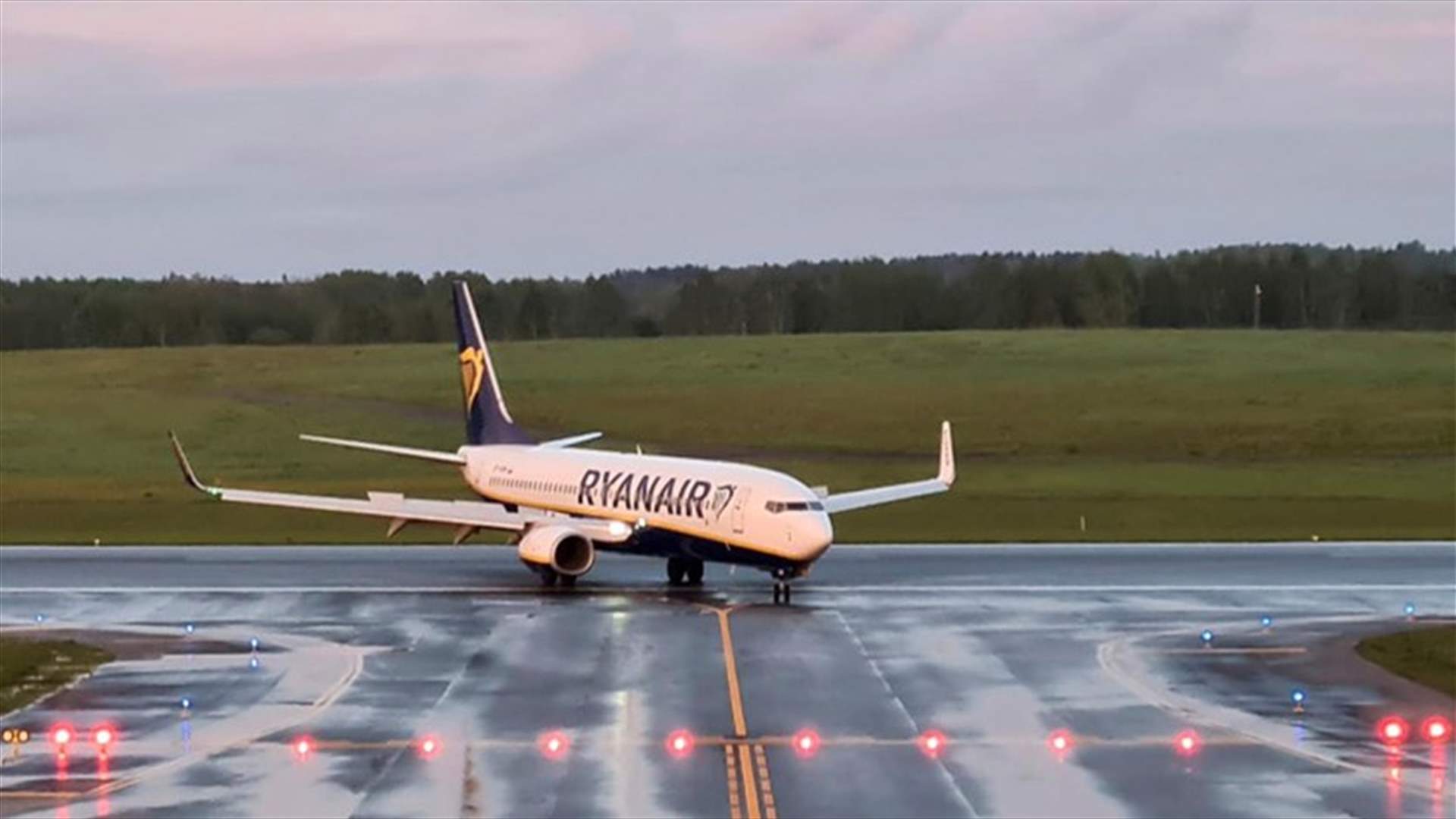 تهديد بوجود قنبلة استندت إليه روسيا البيضاء أرسل بعد تحويل مسار طائرة