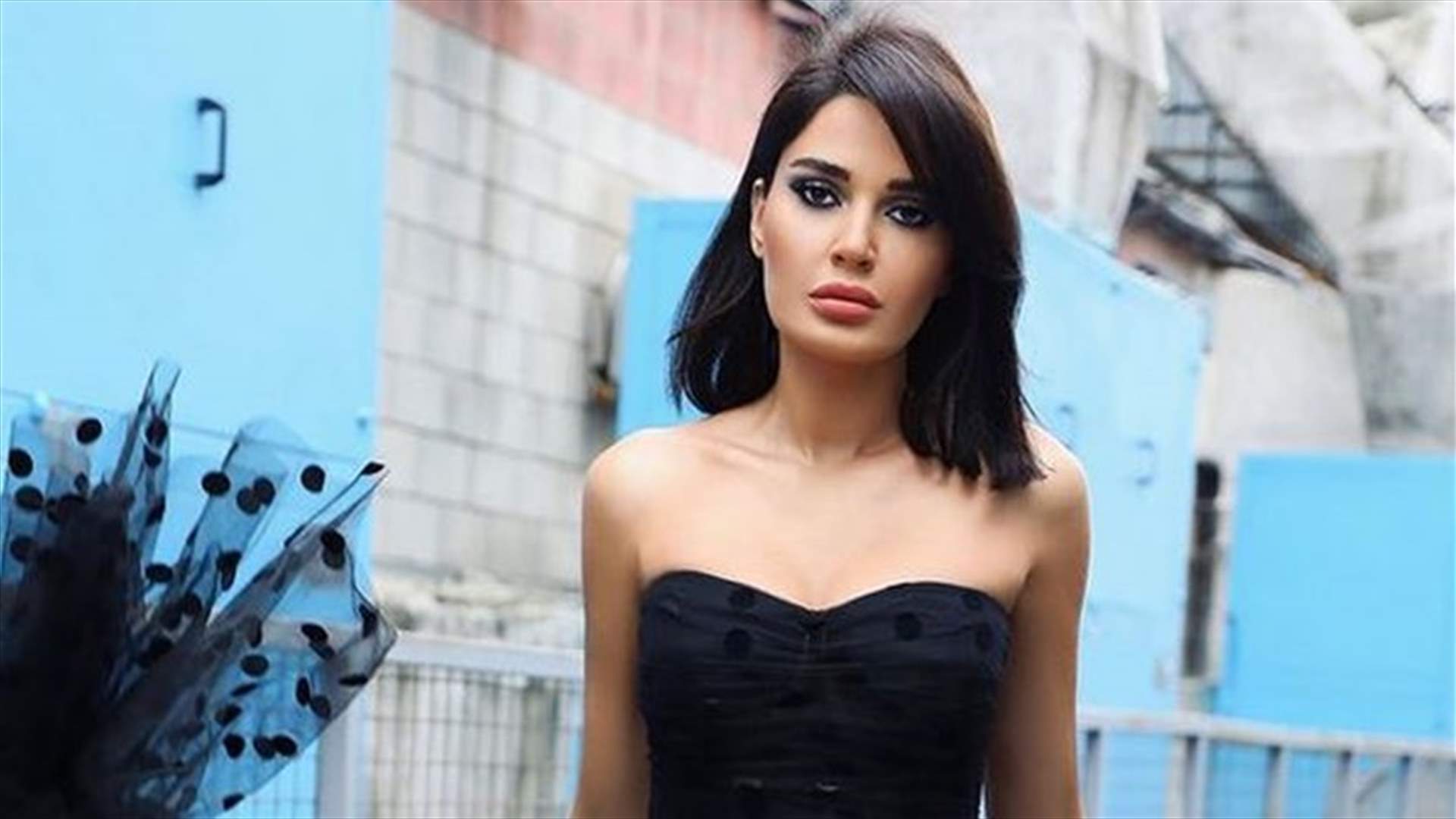 سيرين عبد النور تخطف الأنظار بإطلالة صيفية في دبي