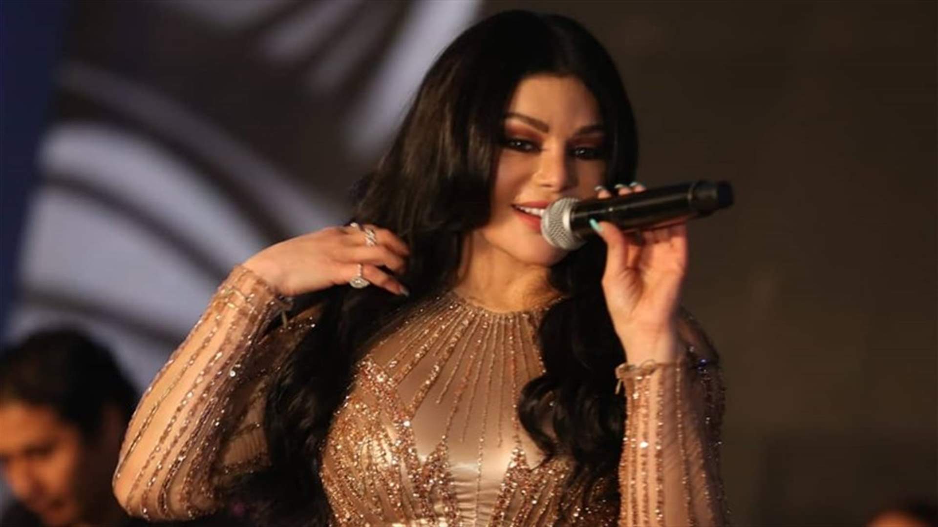 بعد حفلها في القاهرة.. هيفاء وهبي تتصدّر محرّكات البحث وترند تويتر في مصر والسعوديّة