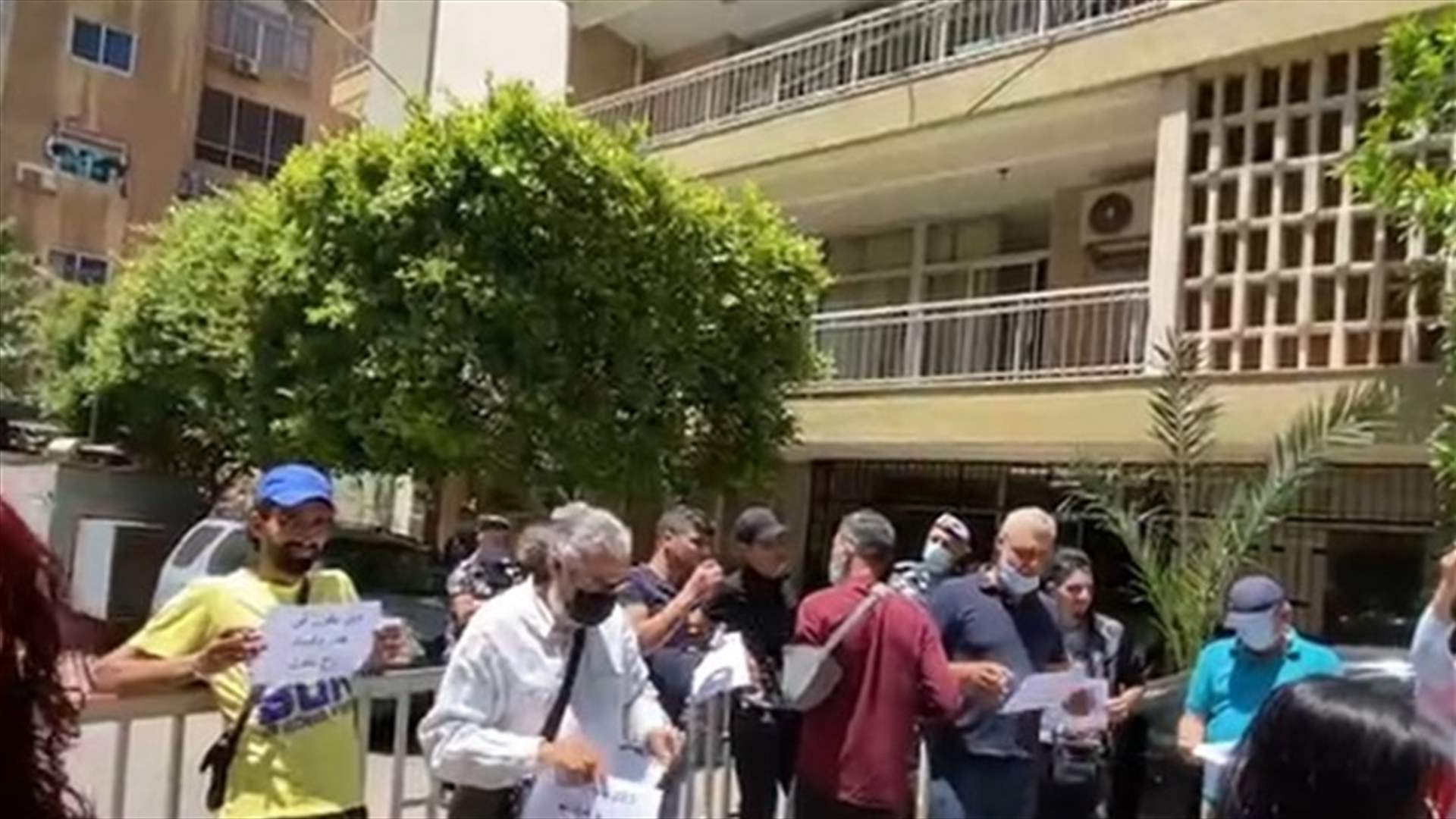 وقفة أمام مجلس الخدمة المدنية احتجاجا على التوظيف لأهداف انتخابية
