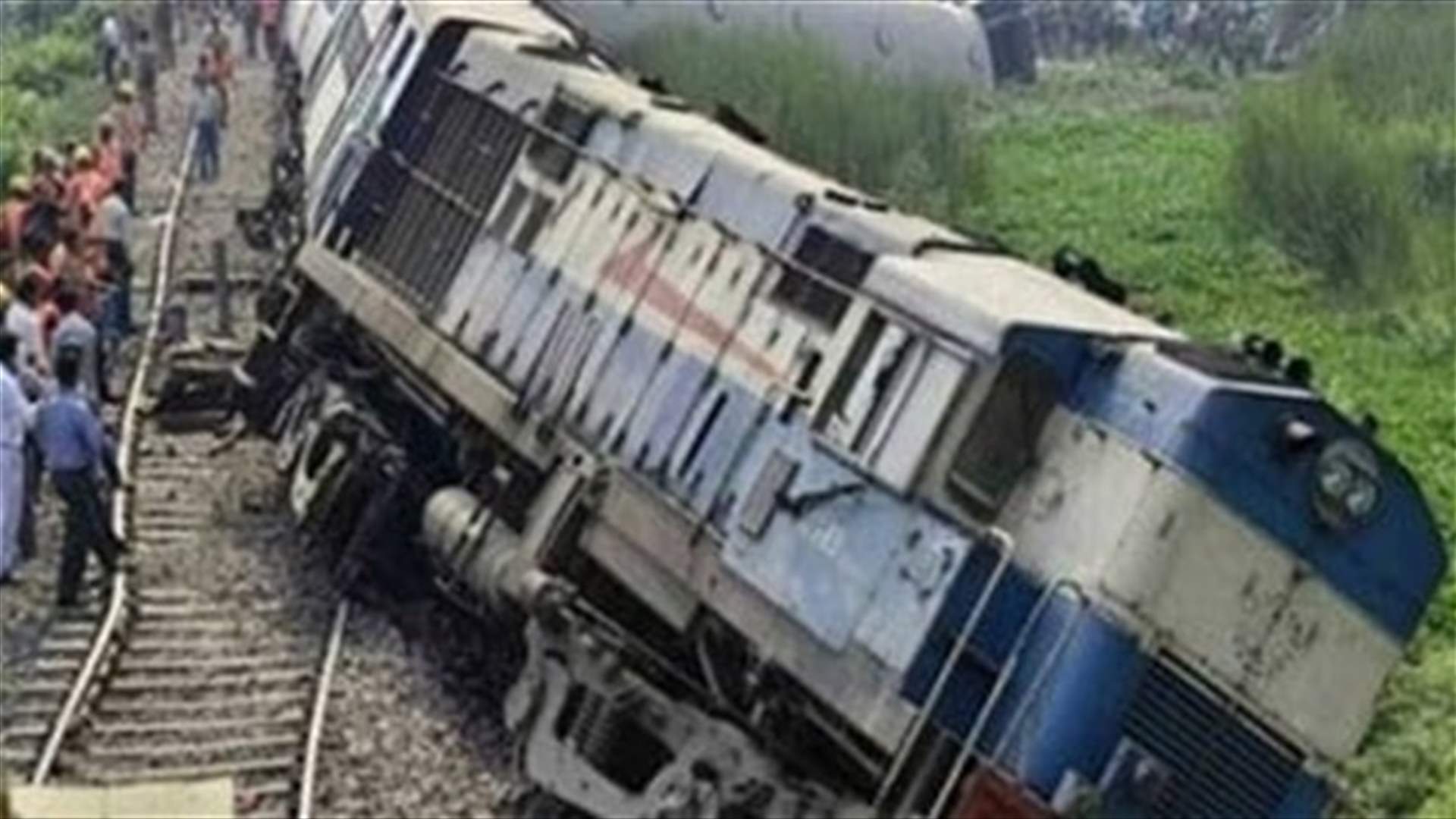 Train collision in Pakistan kills at least 30