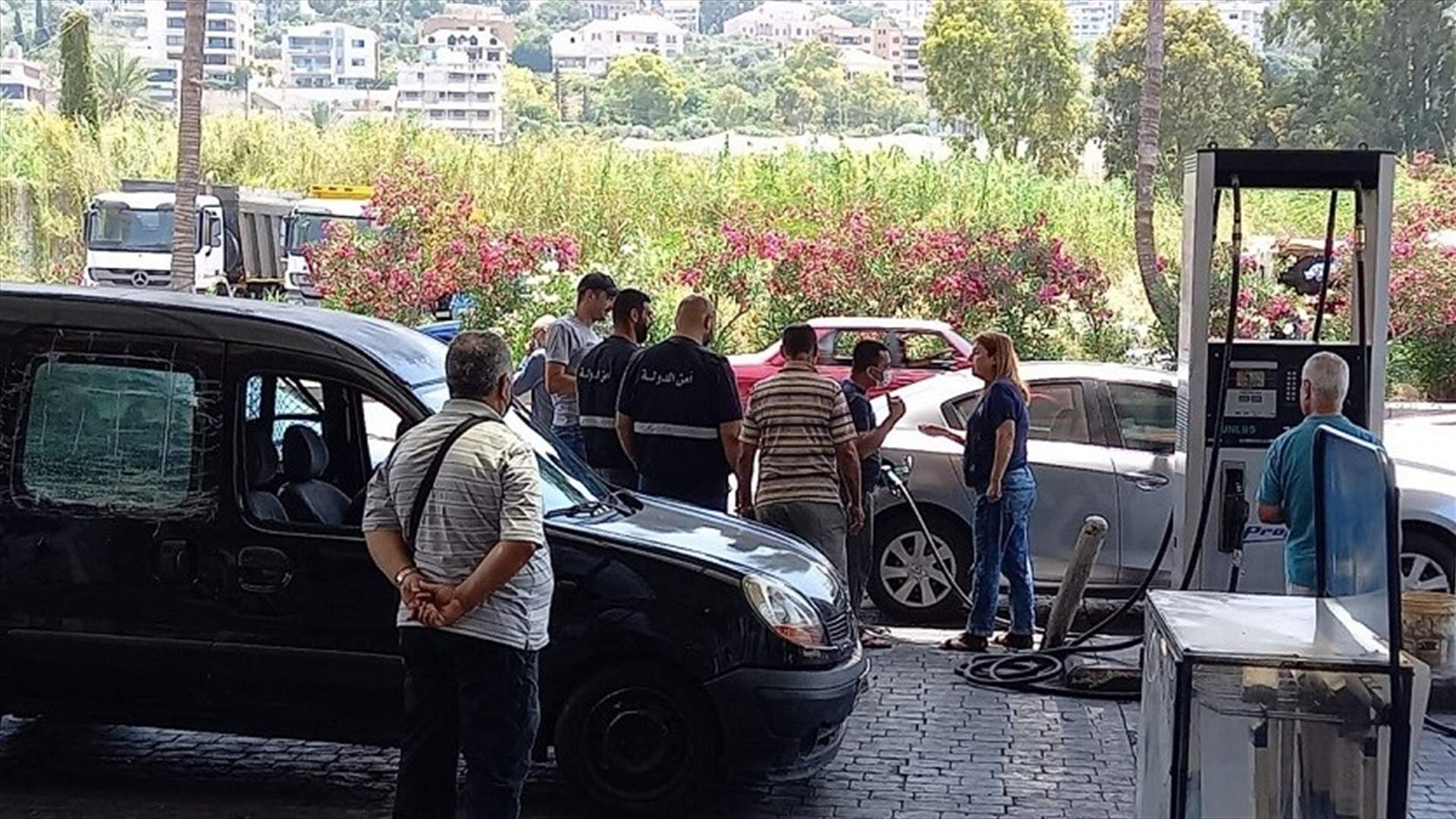 تسطير محضري ضبط بحق محطتي وقود في صيدا لاحتكارهما البنزين