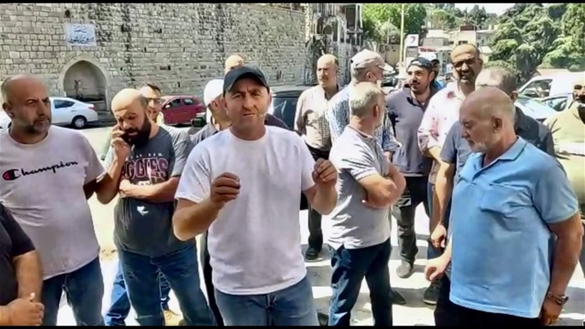 اعتصام لمربي الابقار في سرايا بيت الدين